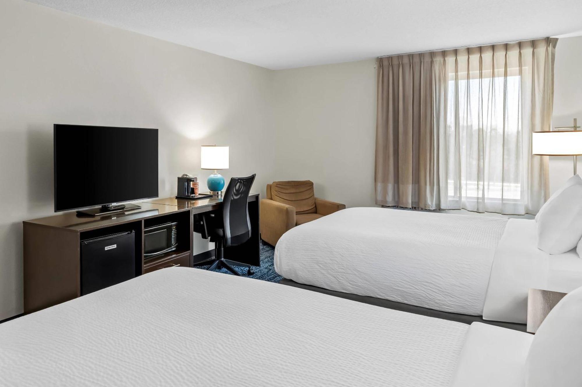 Queen Room with Two Queen Beds - Non-Smoking