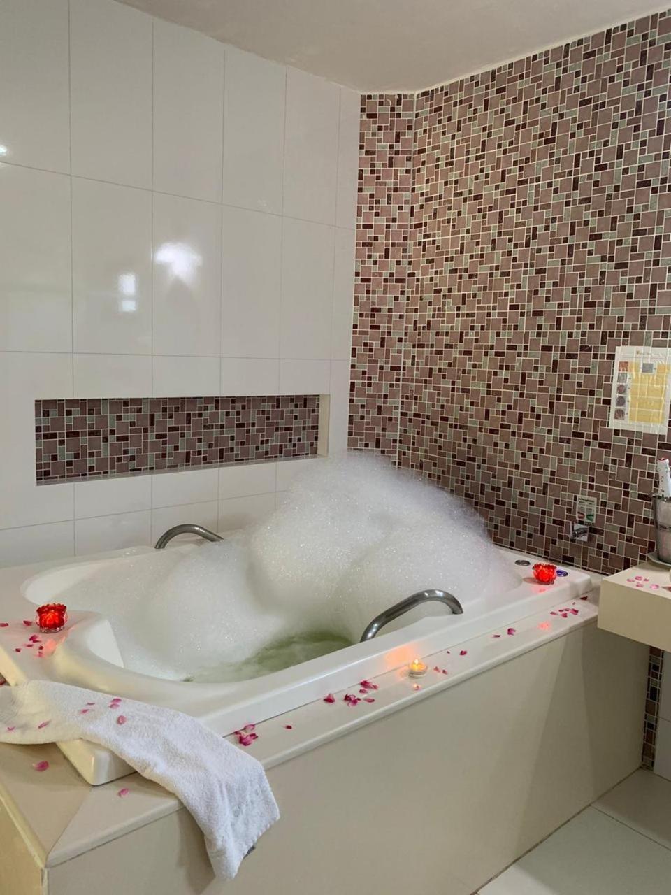 Quarto Duplo Deluxe com Banheira
