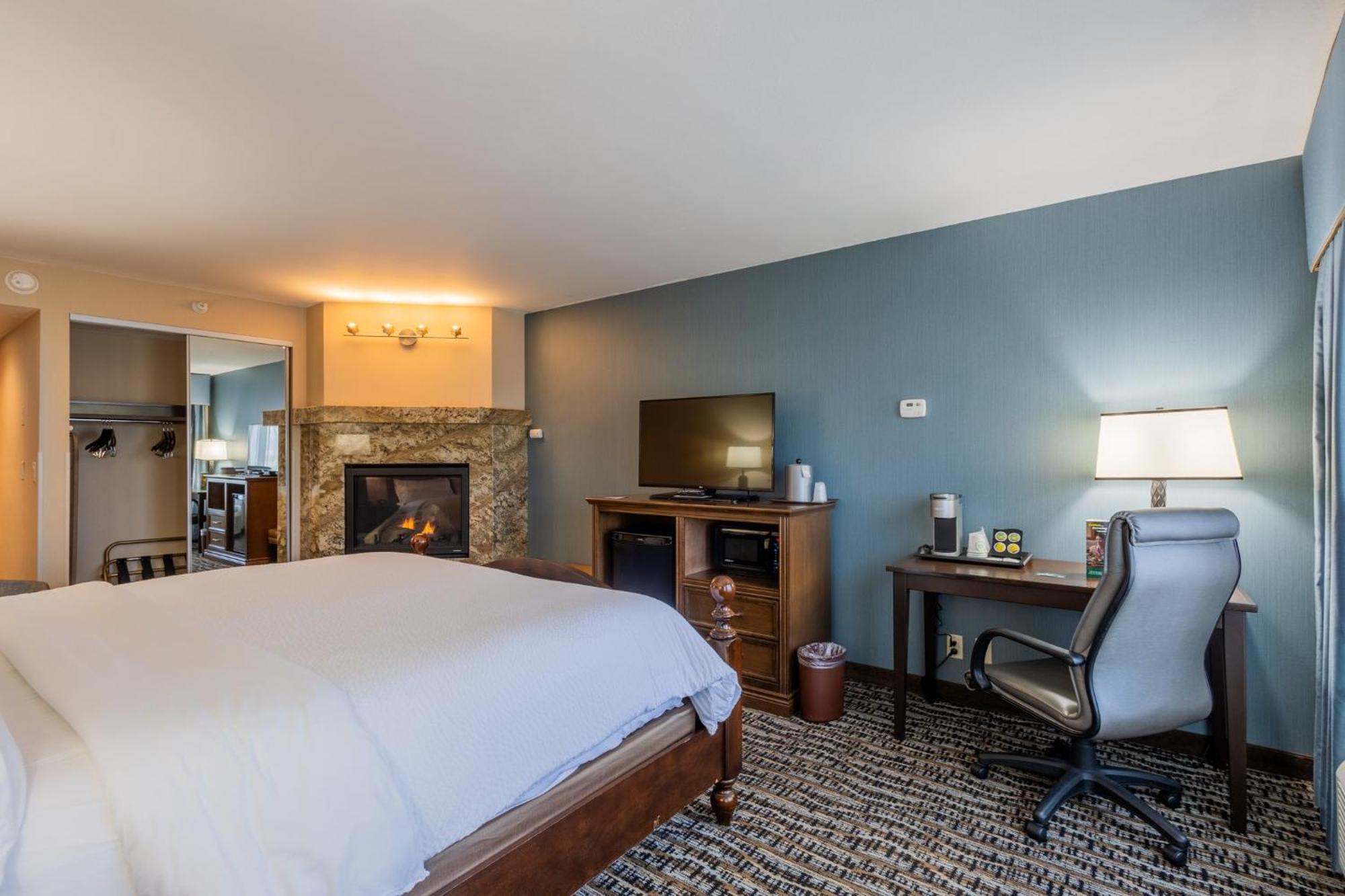 King Suite with Spa Bath