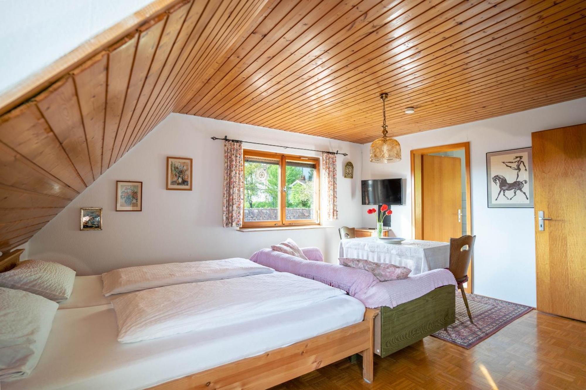Doppelzimmer mit Seeblick
