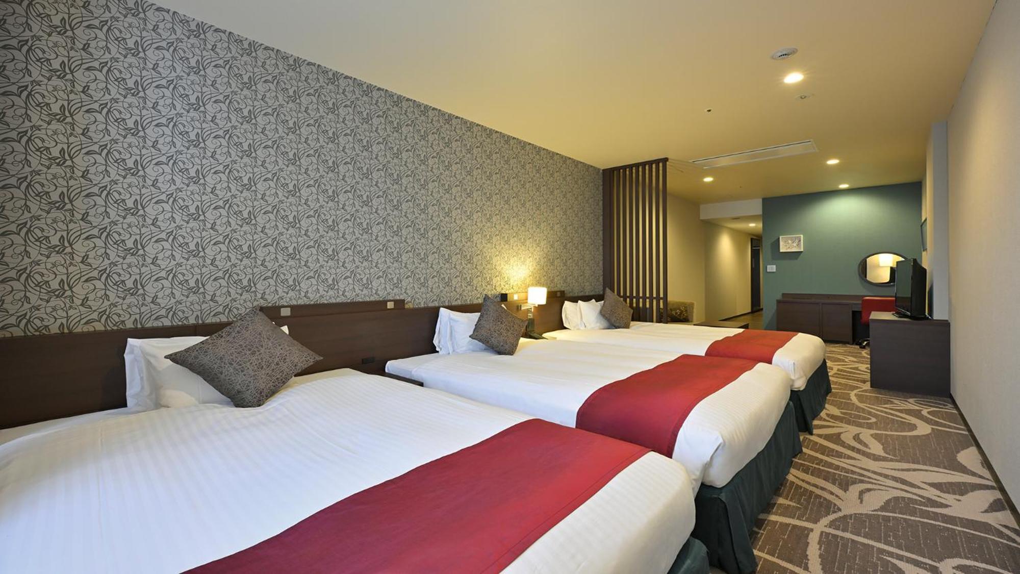 Deluxe Triple Room(3 bed only)
