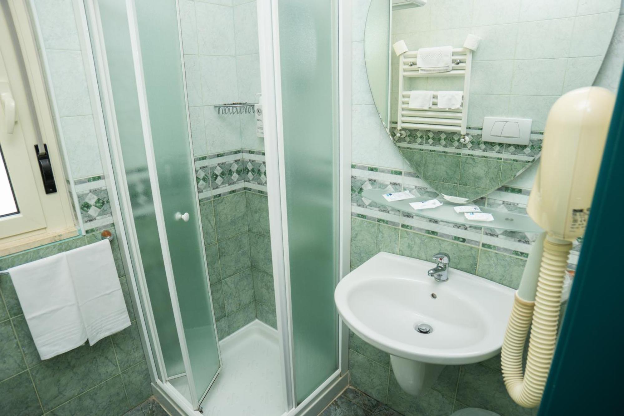 Triple Room with balcony dependance