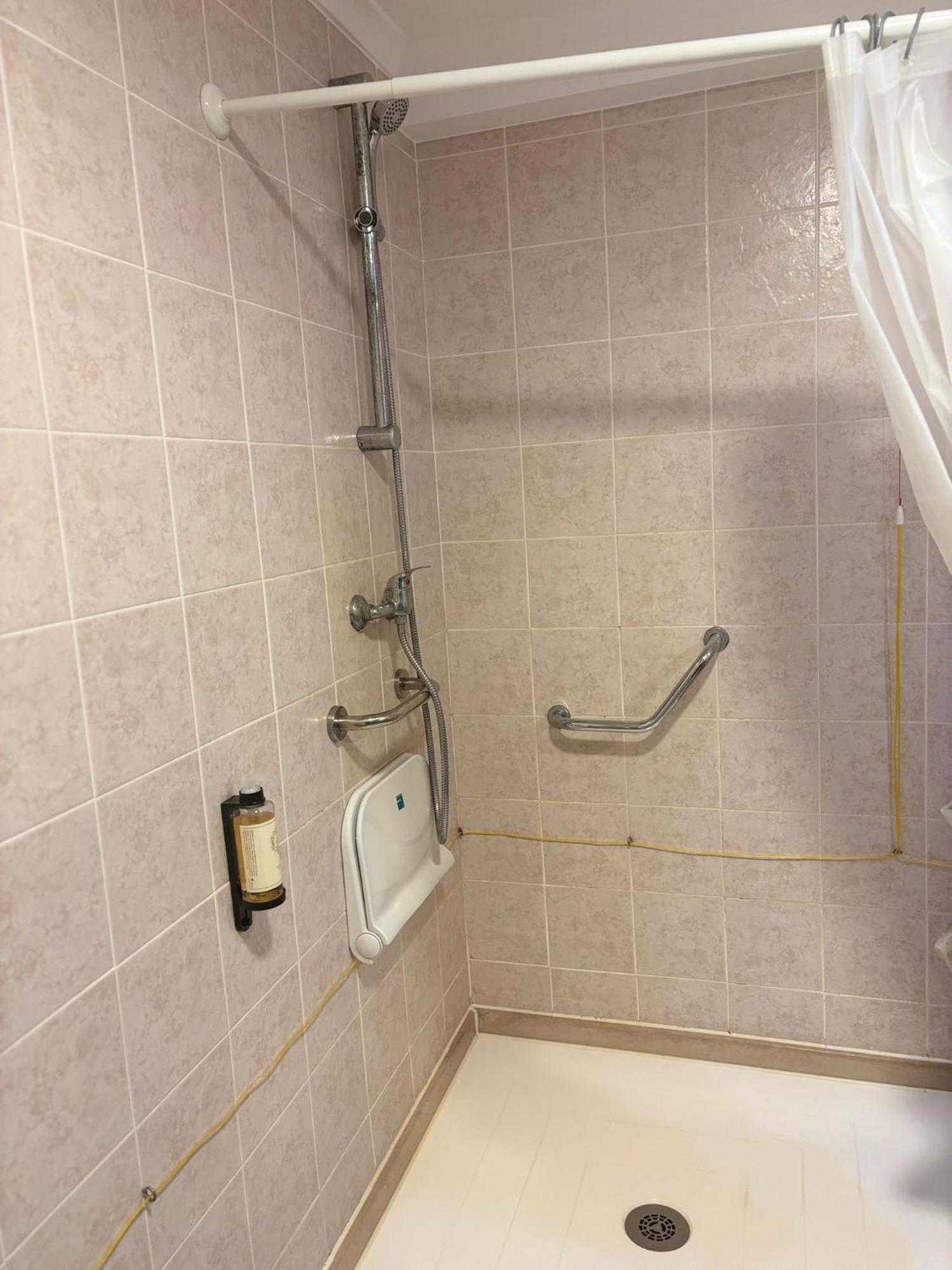 Quarto Twin - Acessível a Pessoas com Mobilidade Condicionada