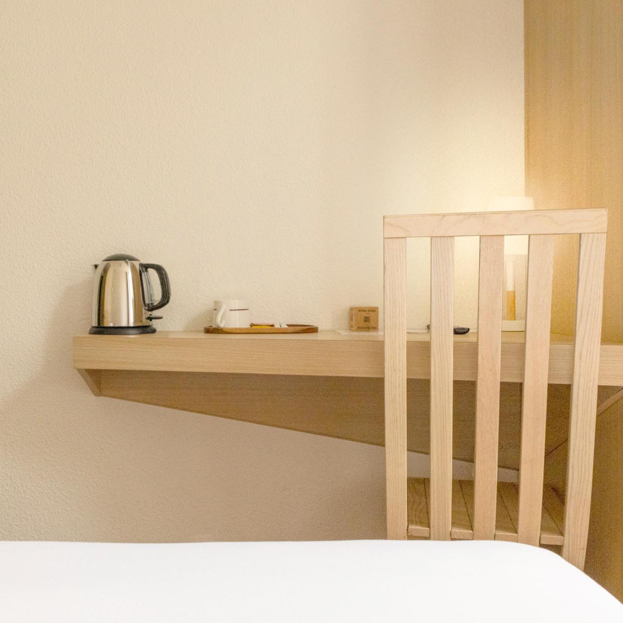 Single Room with City View,1746829157:JPEG