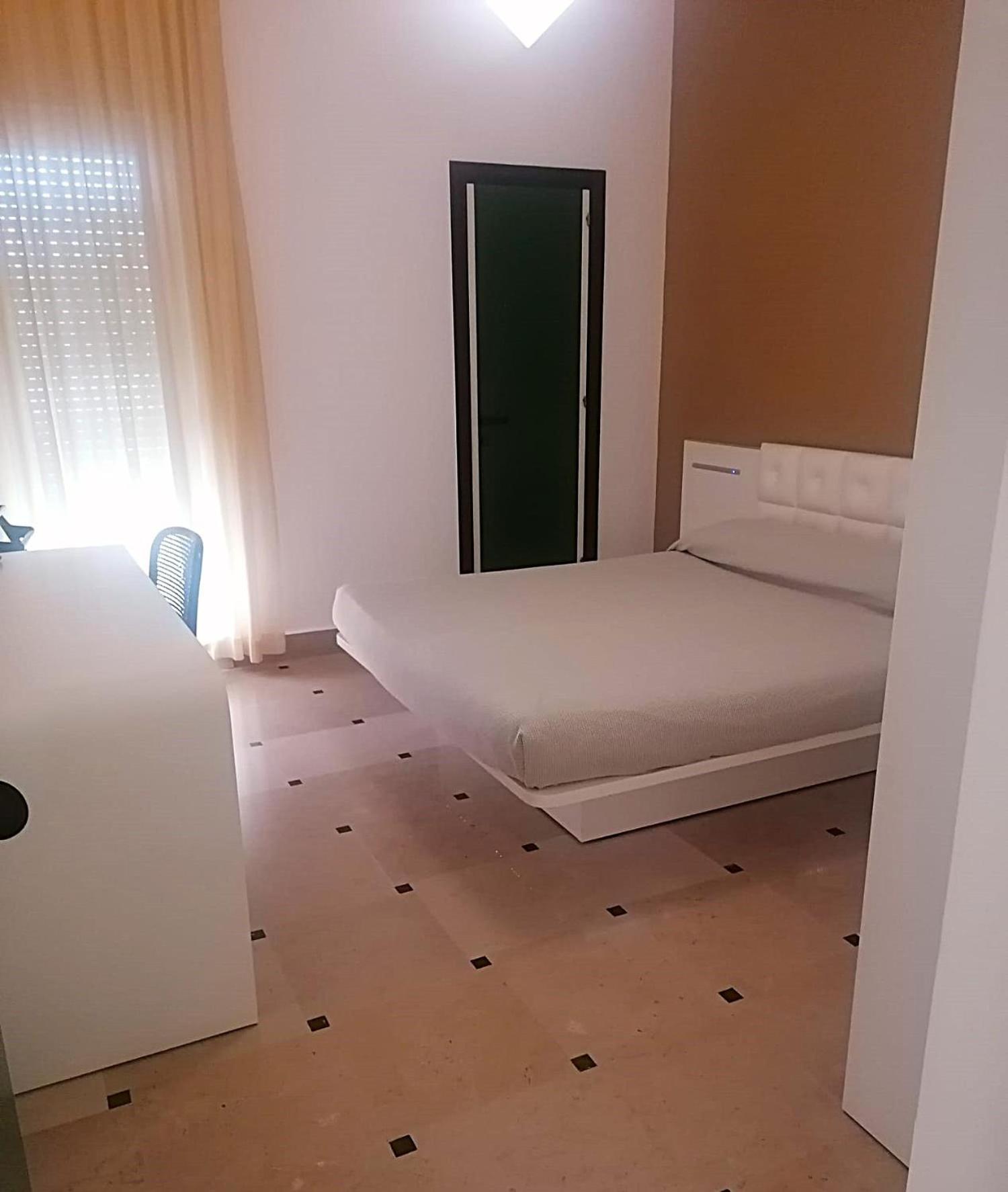 Double Room,1746830007:JPEG