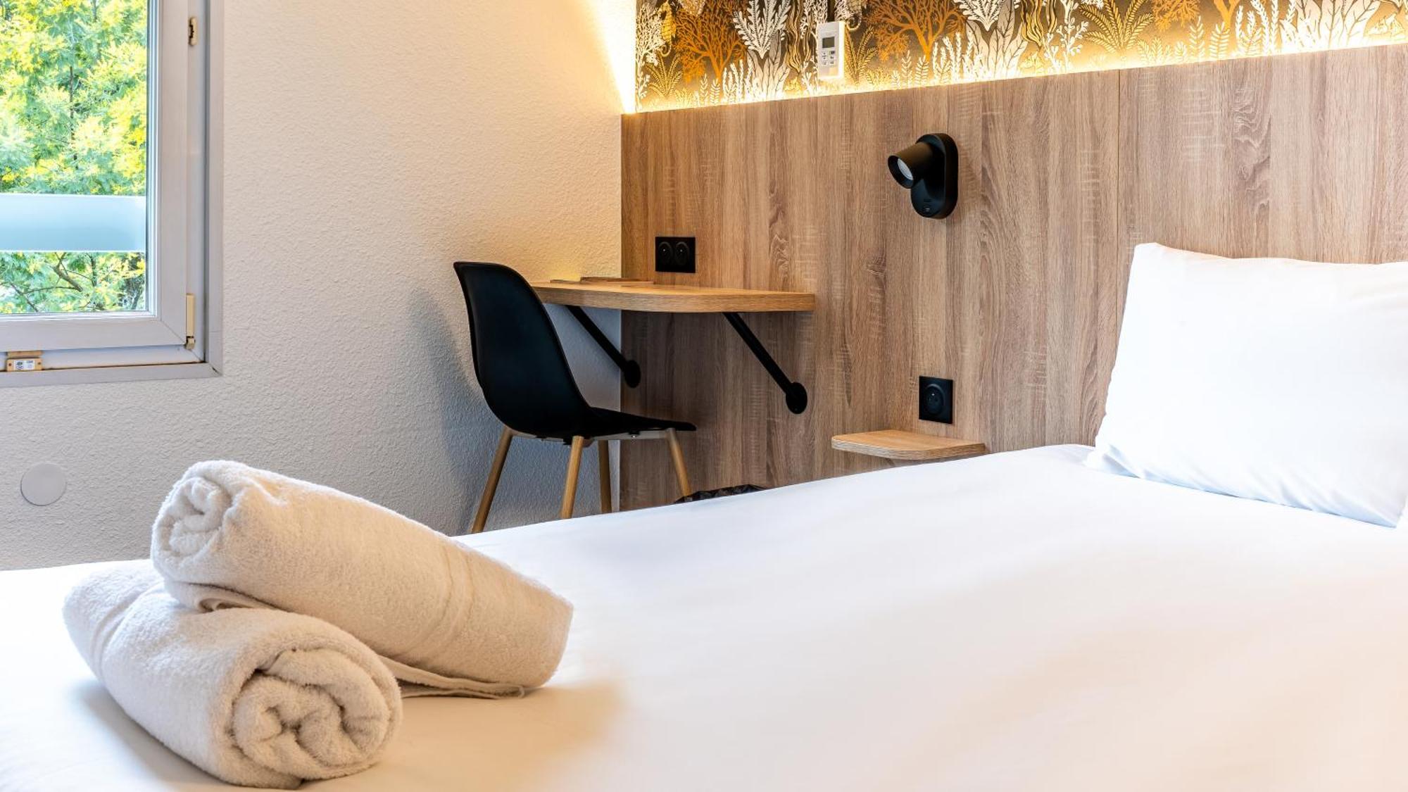 Large Double Room,1746918260:JPEG