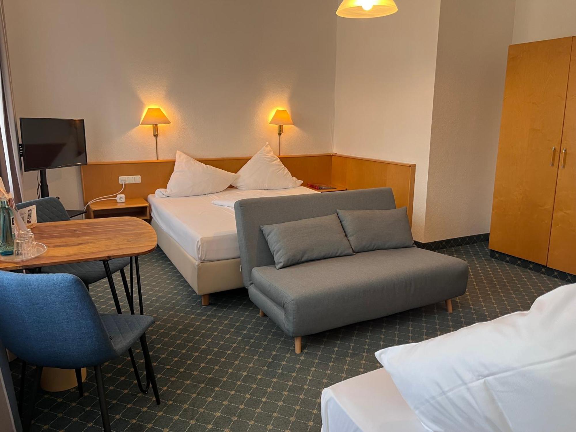 Dreibettzimmer