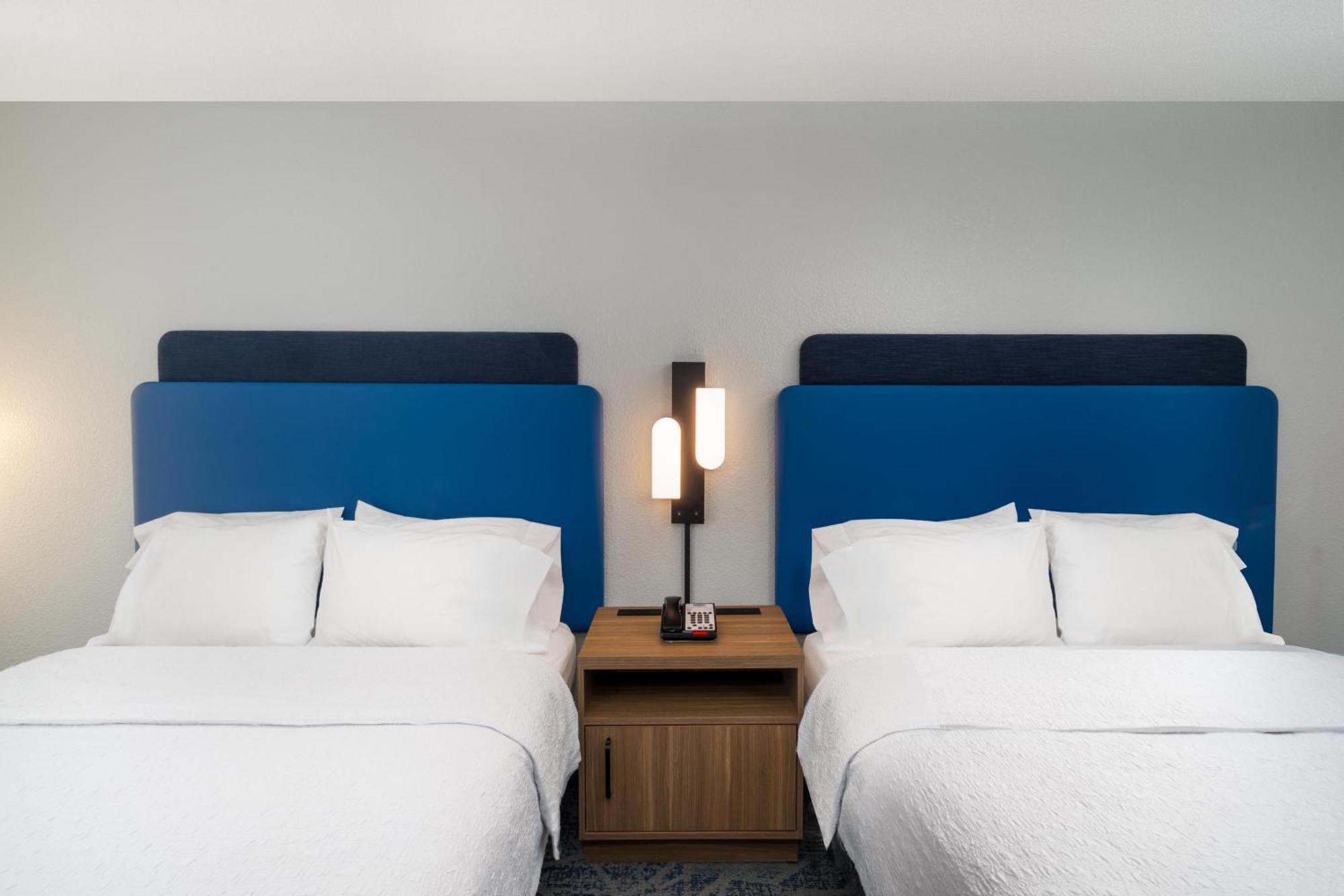 Queen Room with Two Queen Beds (4 Adults)