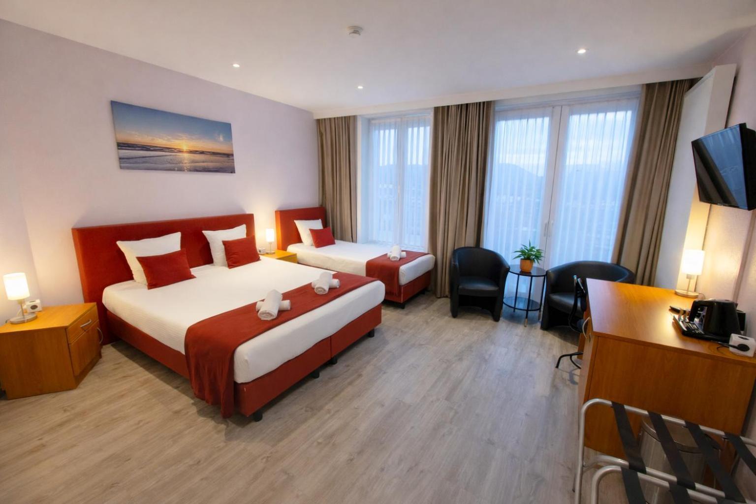 Triple Room,1756472935:JPEG