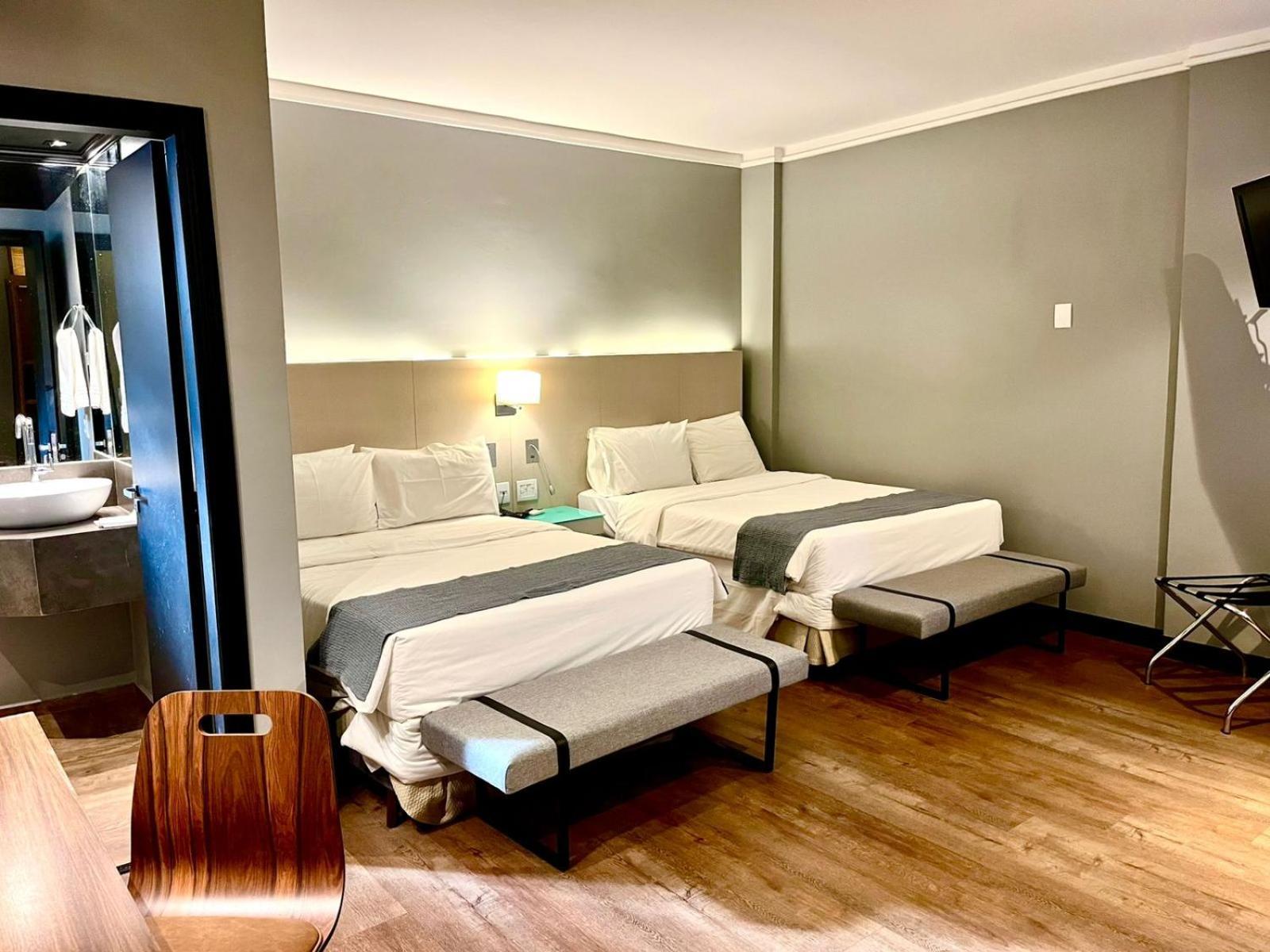 Quarto Standard com 2 Camas de Casal