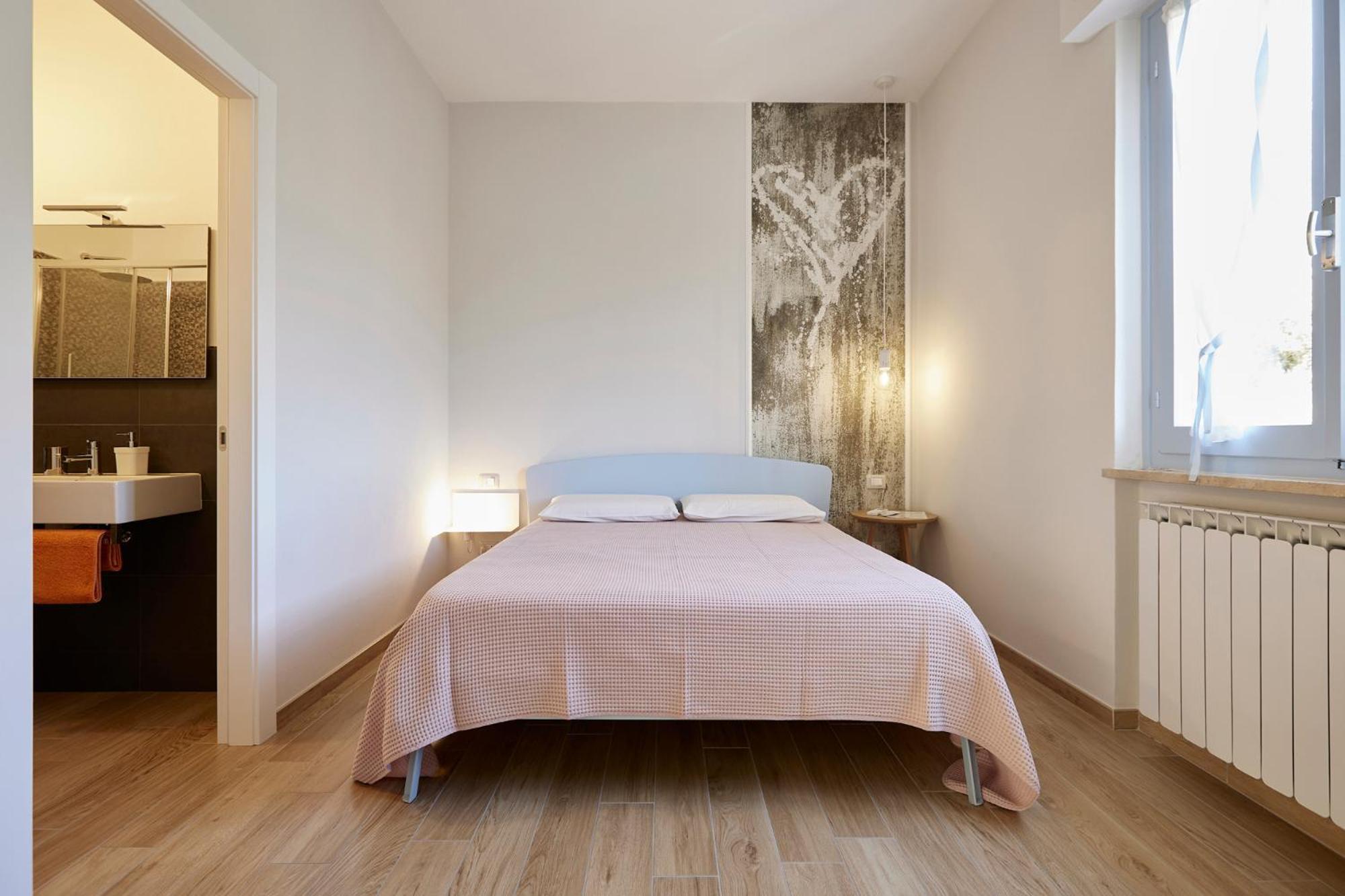 Double Room,1756716033:JPEG