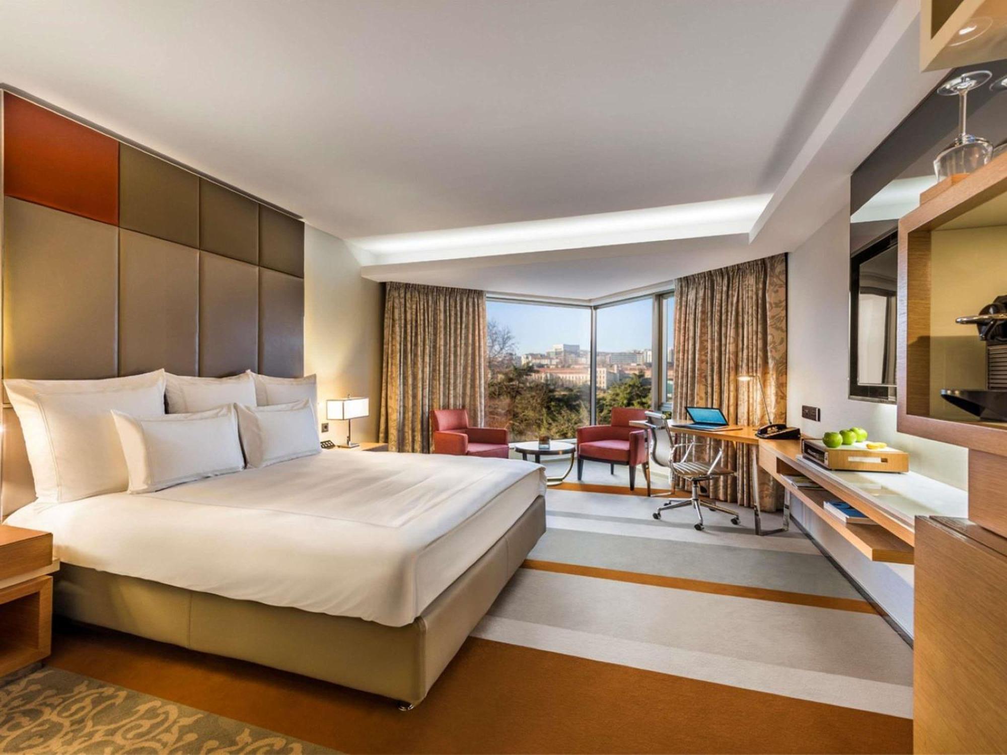 Swiss Advantage King Room with Garden View,1758272026:JPEG