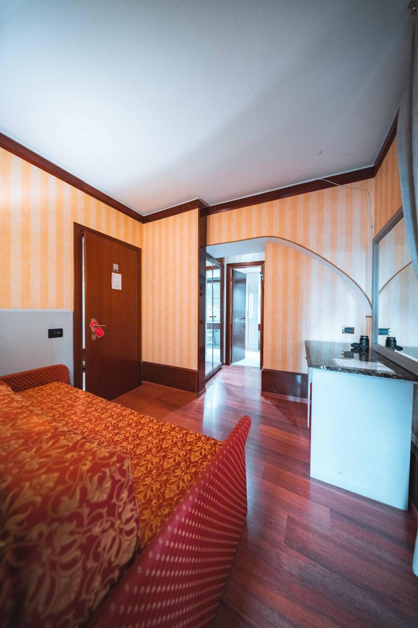Triple Room Sea Front,1758275884:JPEG