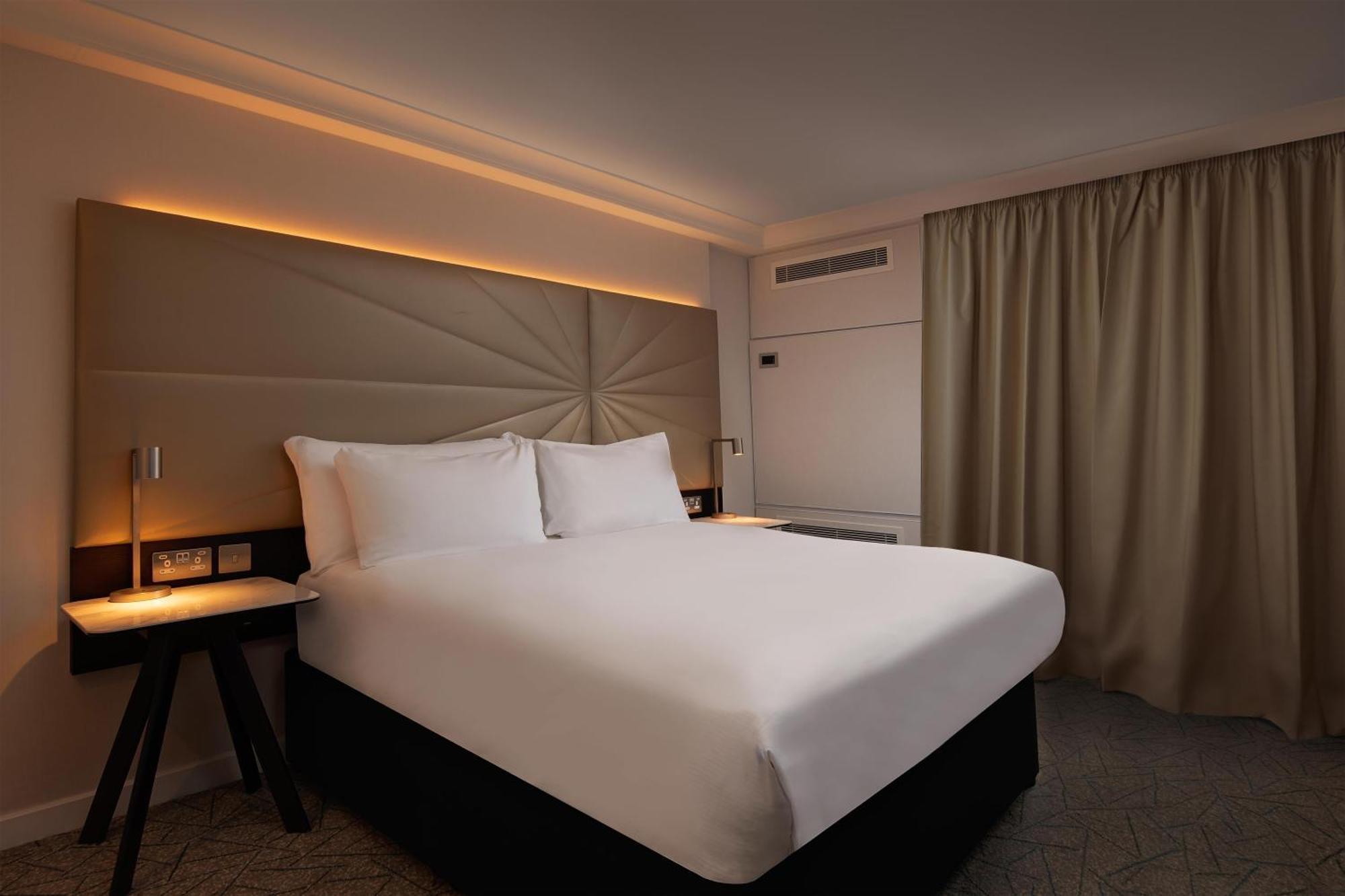 Queen Room - Mobility Access,1758279955:JPEG