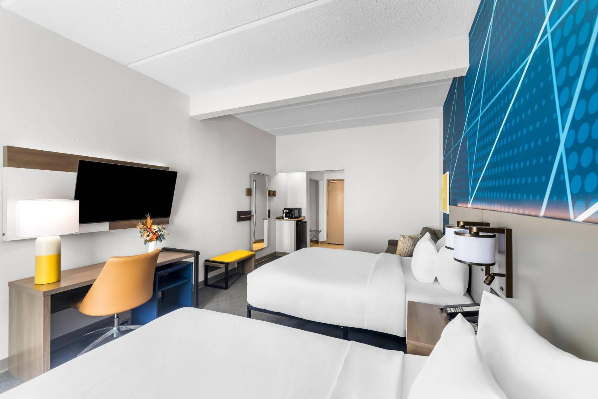 Queen Suite Two Queen Beds Non-Smoking