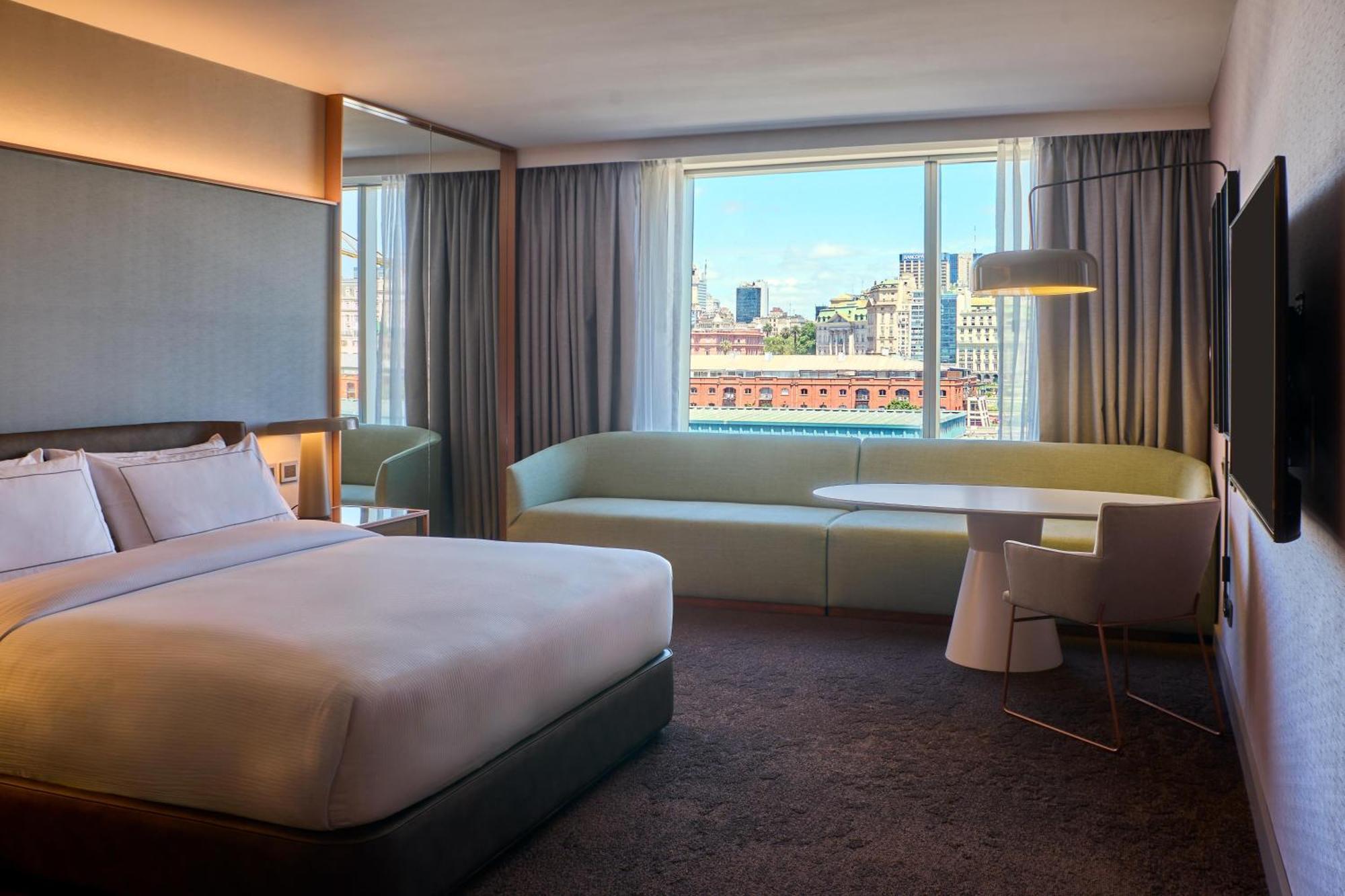 Deluxe Zimmer mit Kingsize-Bett