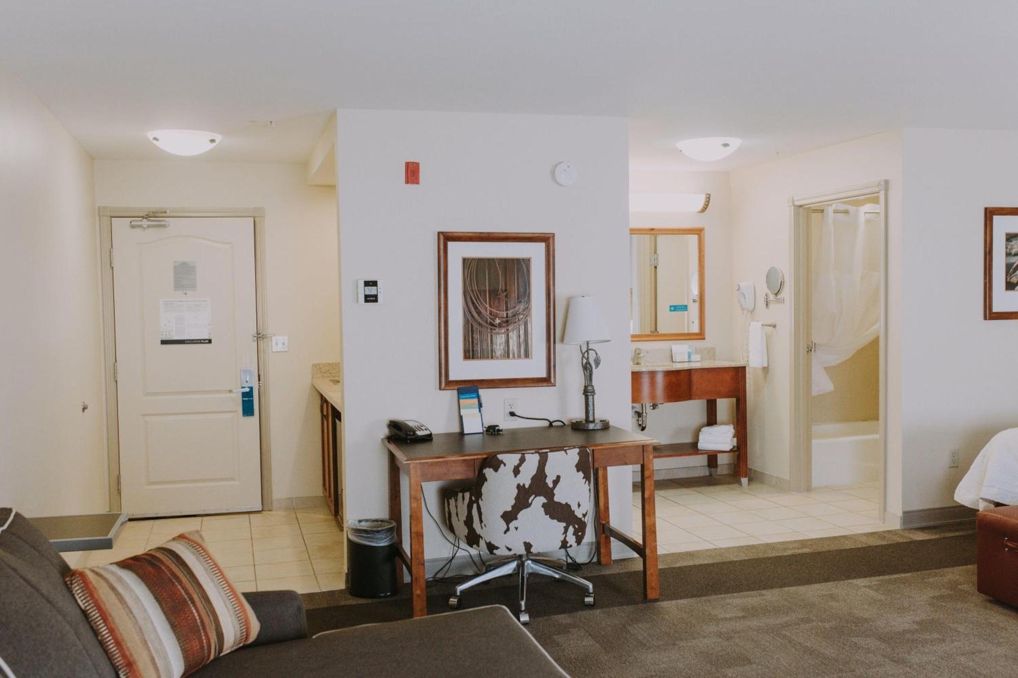 Queen Studio Suite with Two Queen Beds - Non-Smoking