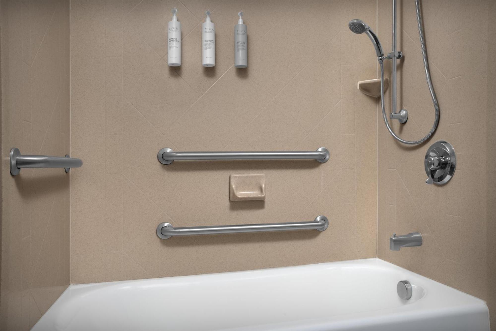 King Room Bath Tub Disability Access or Non-Smoking,1758317749:JPEG
