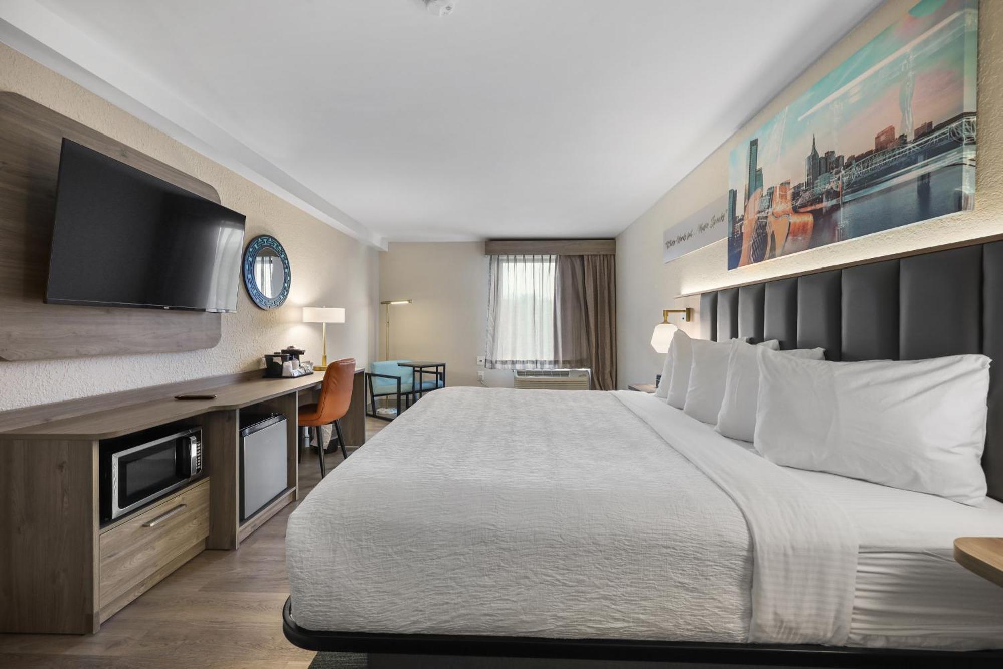 Deluxe King Room