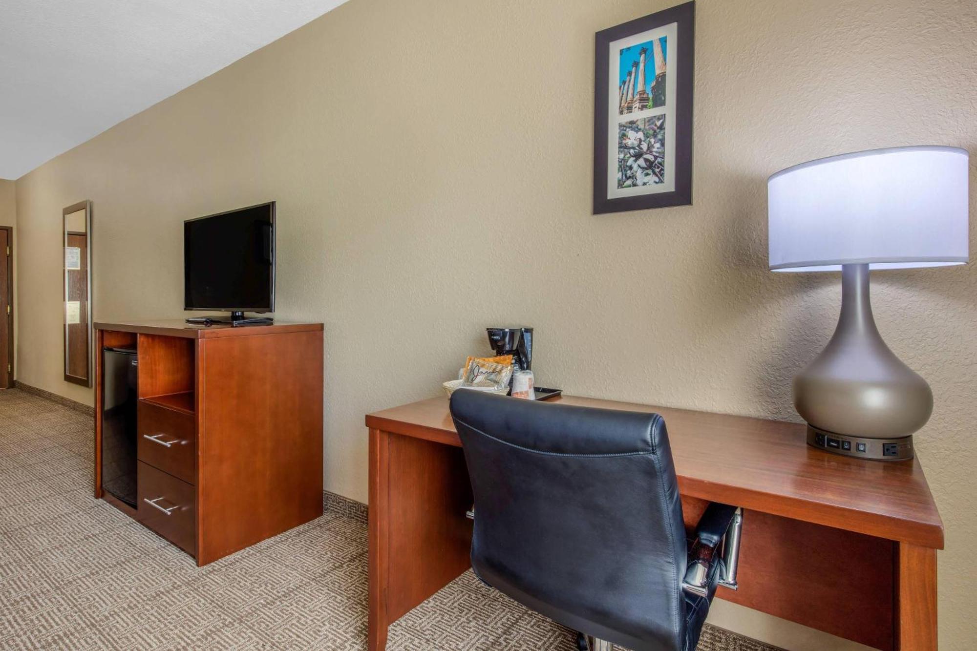 Queen Room with Two Queen Beds - Disability Access