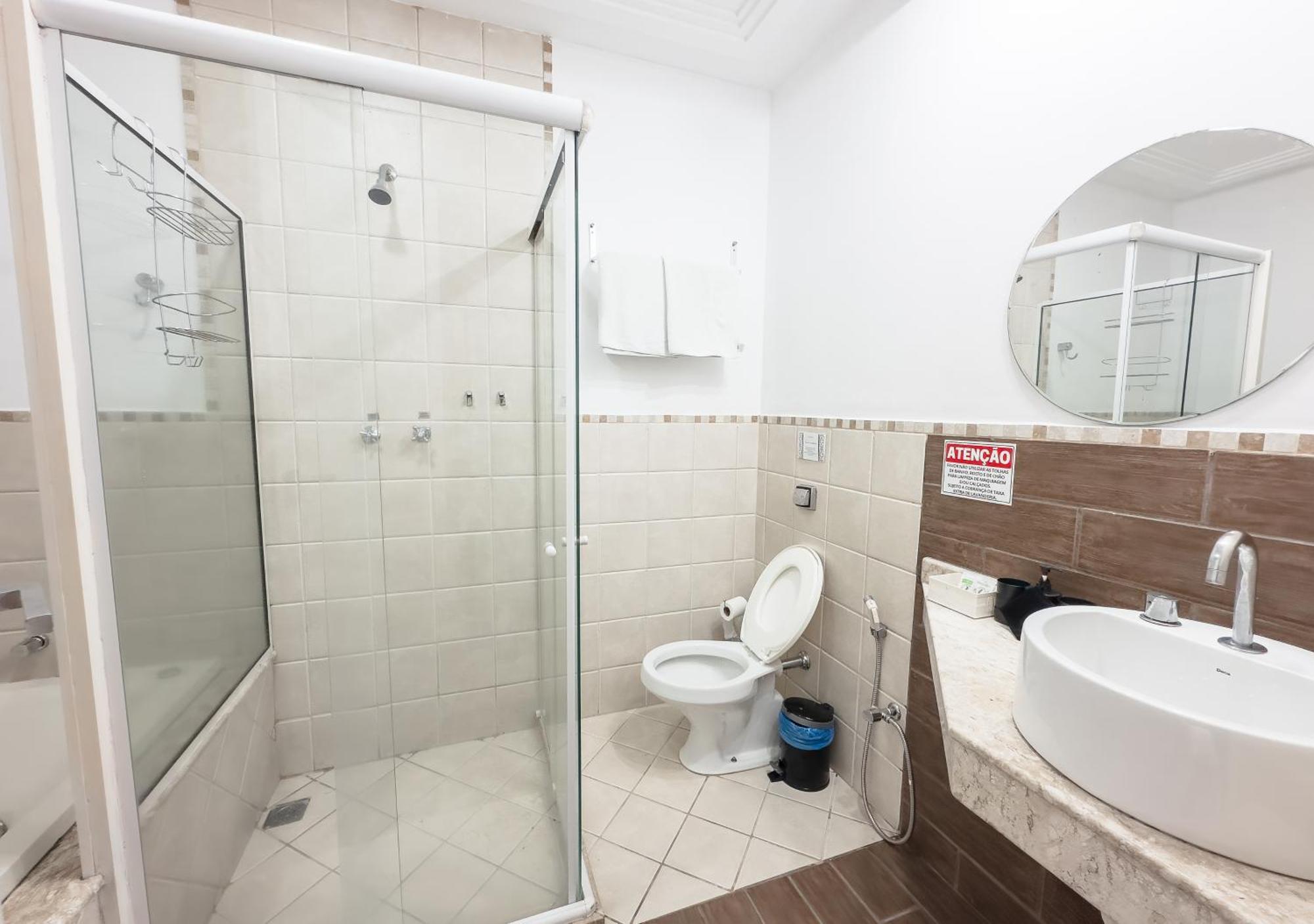Quarto Duplo com Banheira de Hidromassagem