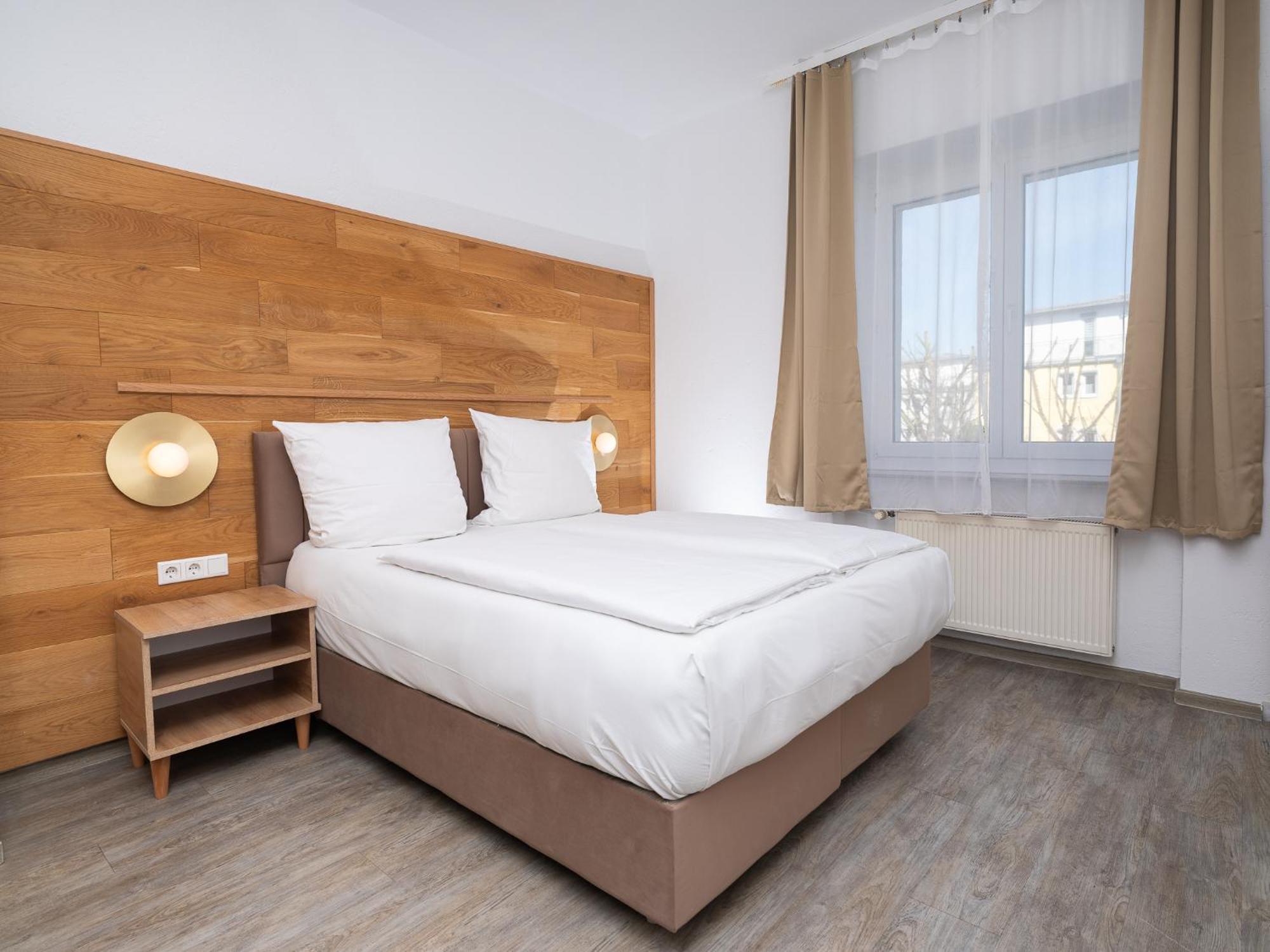Zimmer mit 2 Queensize-Betten