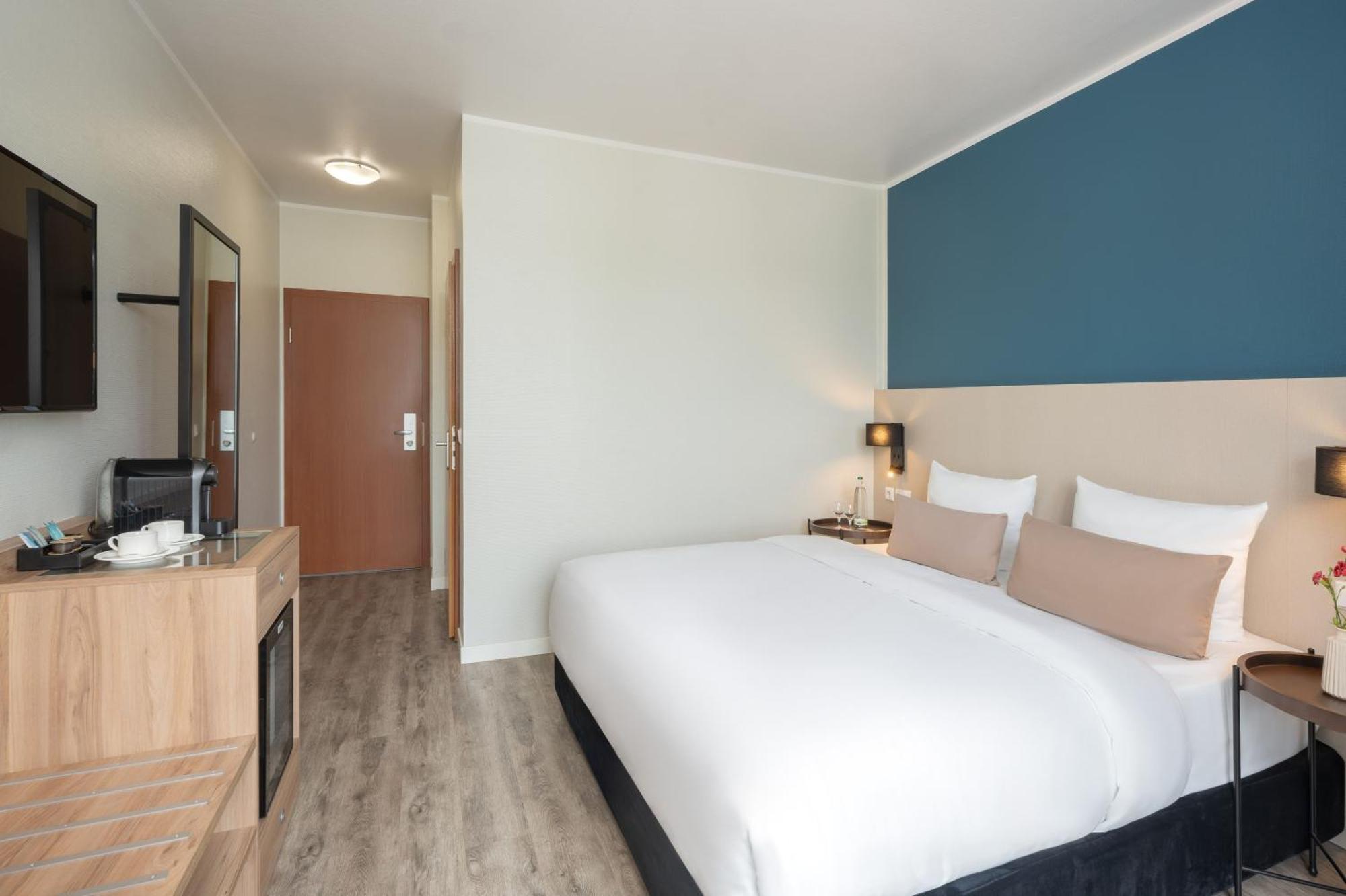 Premium Double Room,1758518319:JPEG