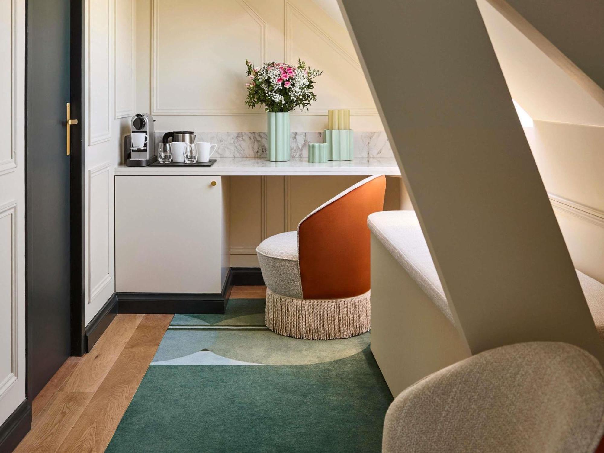 Deluxe Kamer met 1 Kingsize Bed.