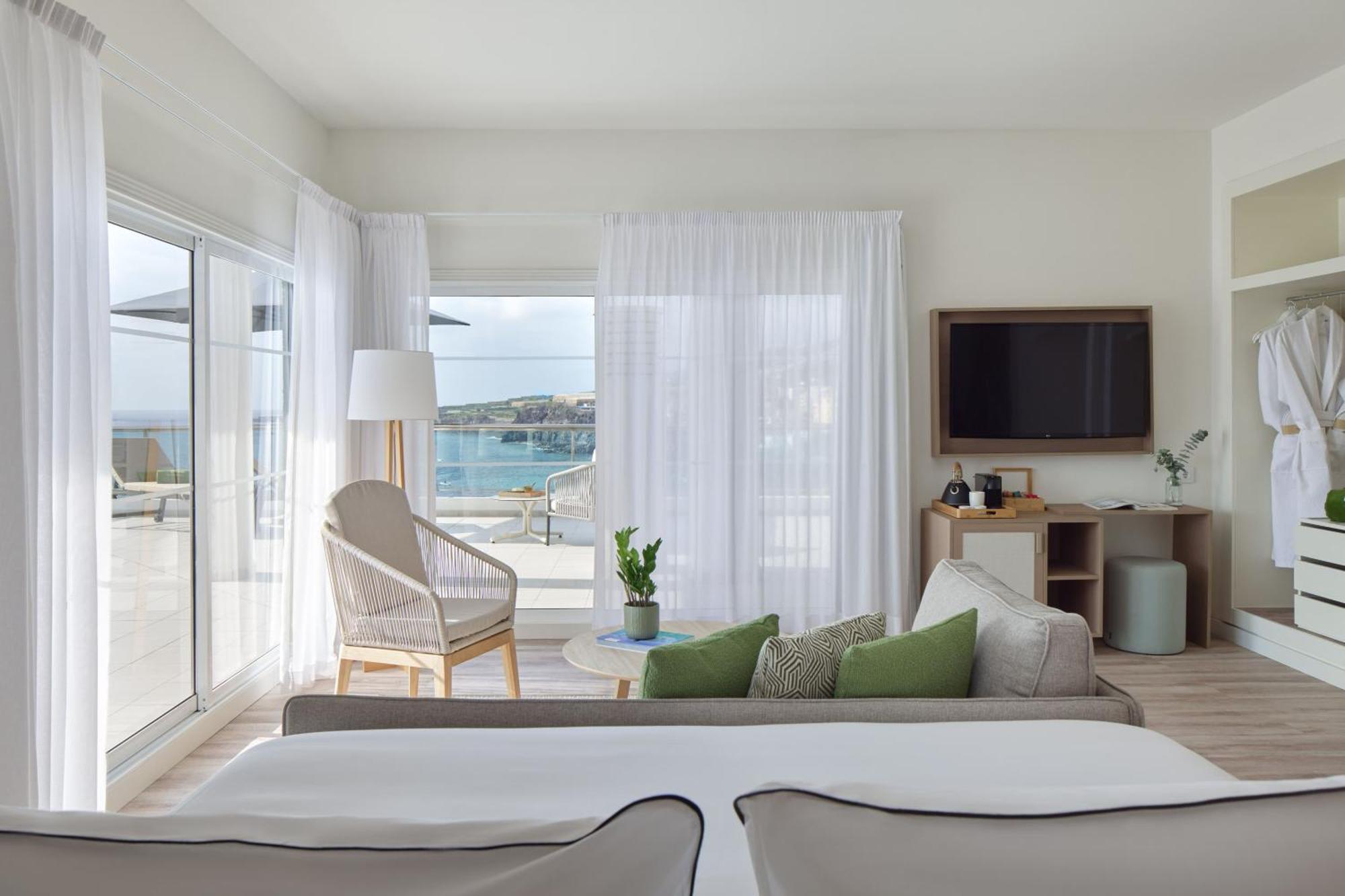 The Level Junior Suite Solarium Front Sea View,1758533637:JPEG
