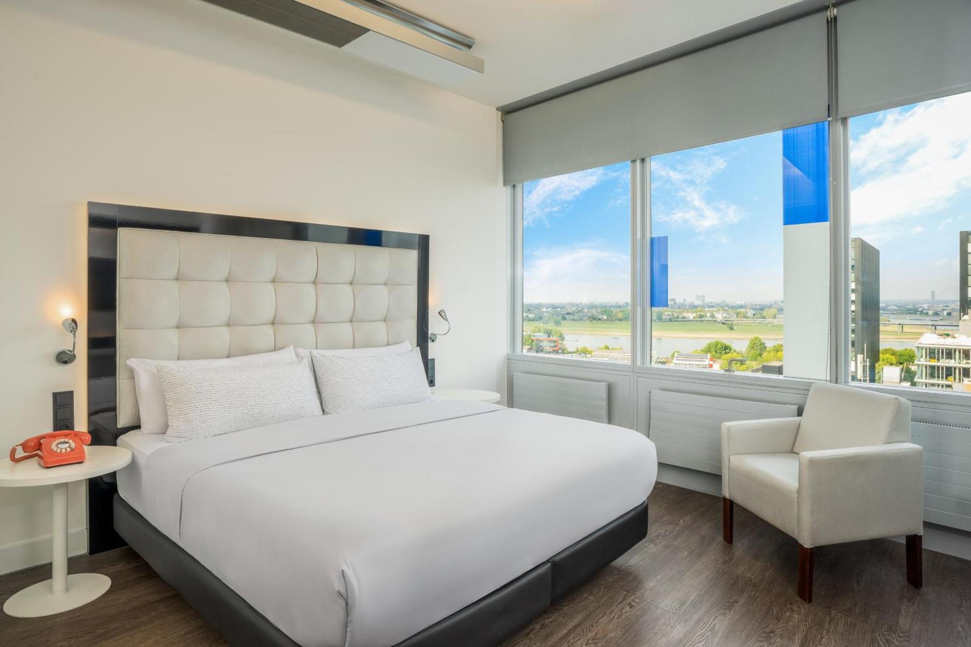 Innside Premium Double Room,1758566632:JPEG