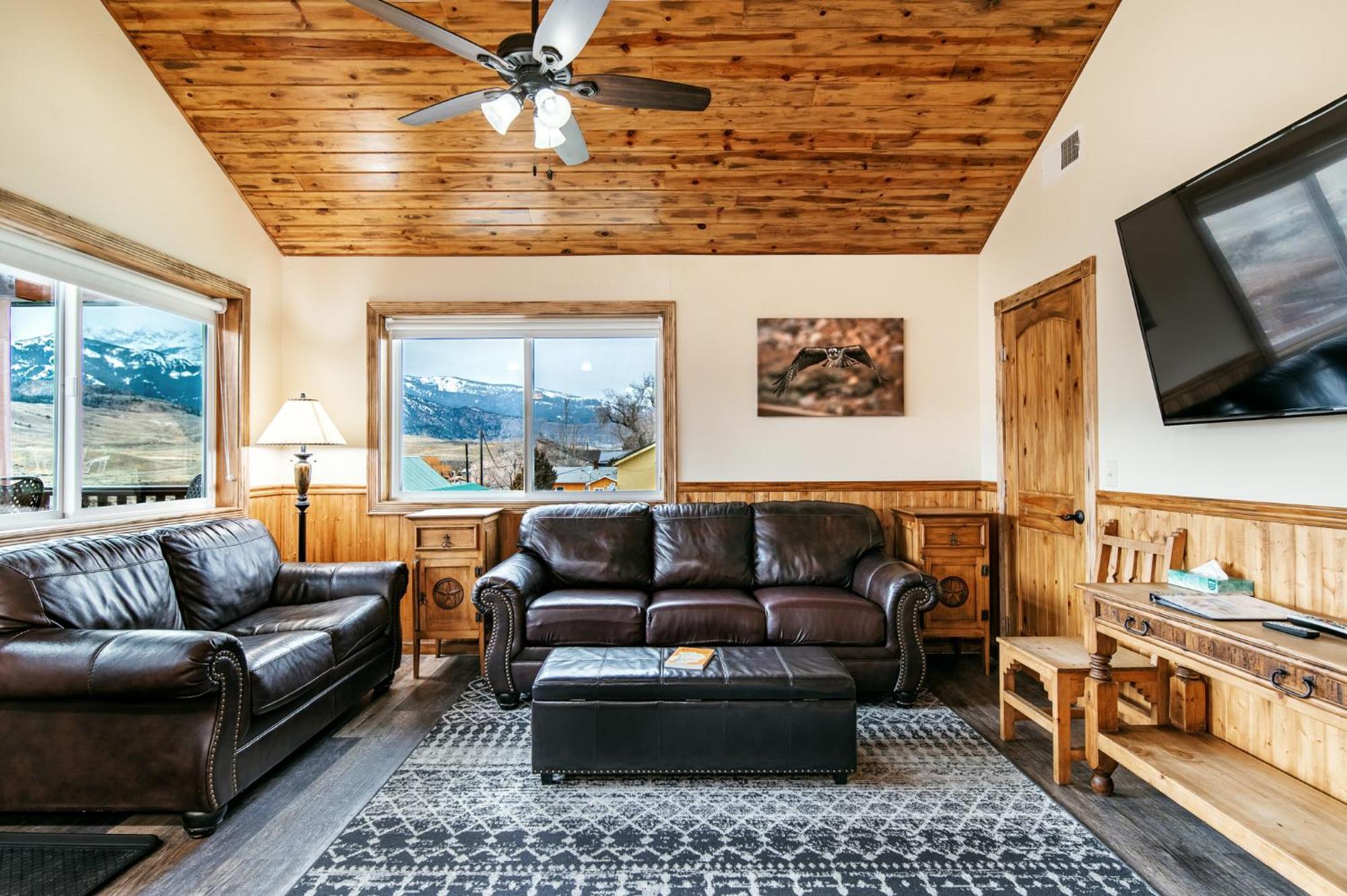 Two-Bedroom Suite,1758647349:JPEG