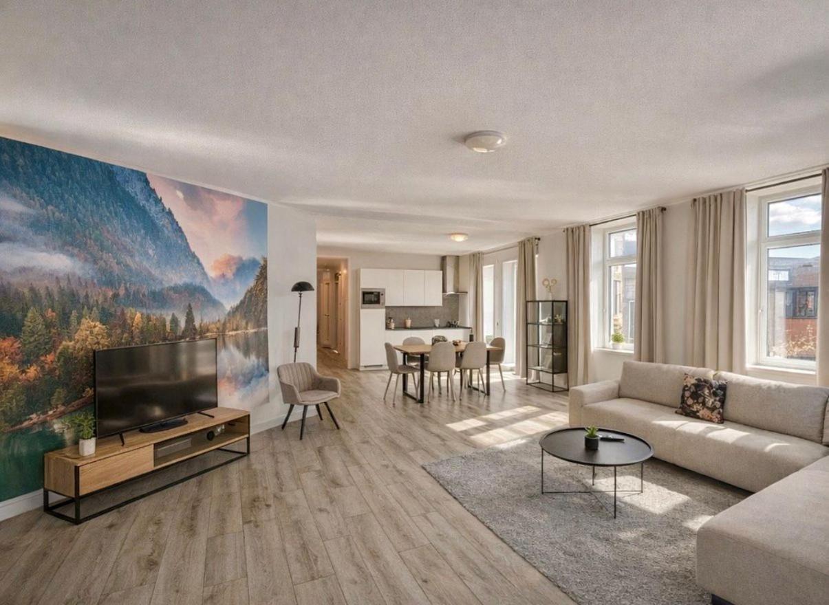 Two-Bedroom Apartment,1758824251:JPEG