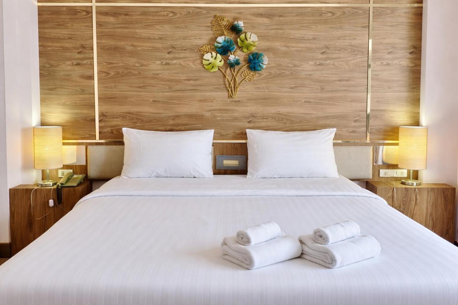 Deluxe Double or Twin Room