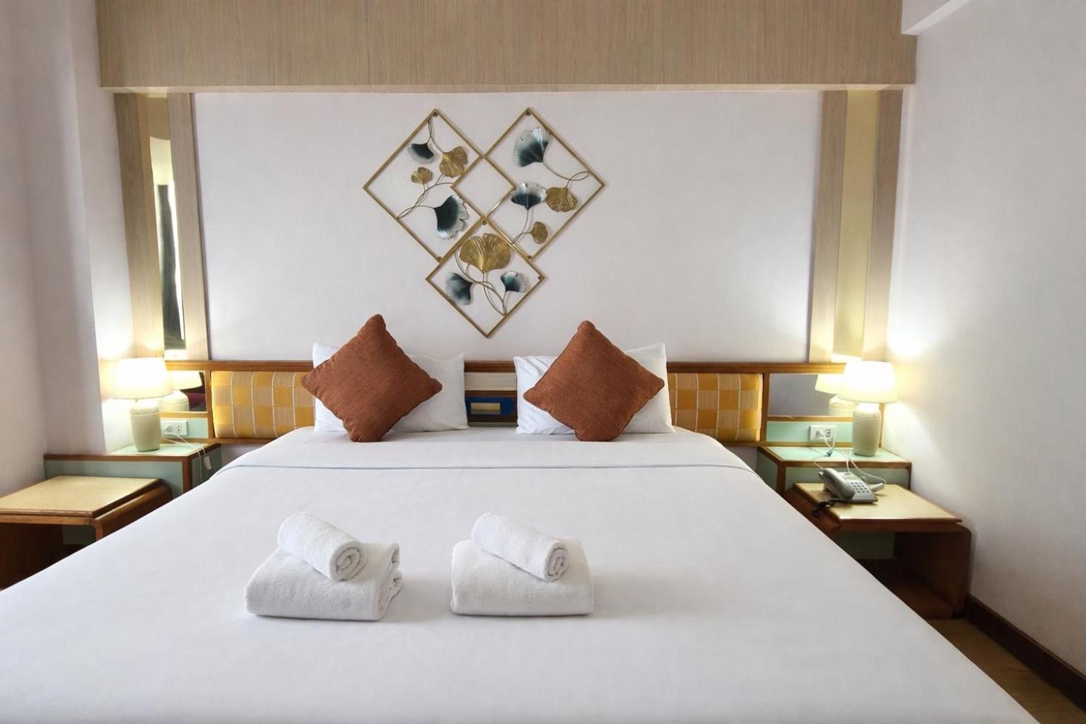 Deluxe Double or Twin Room