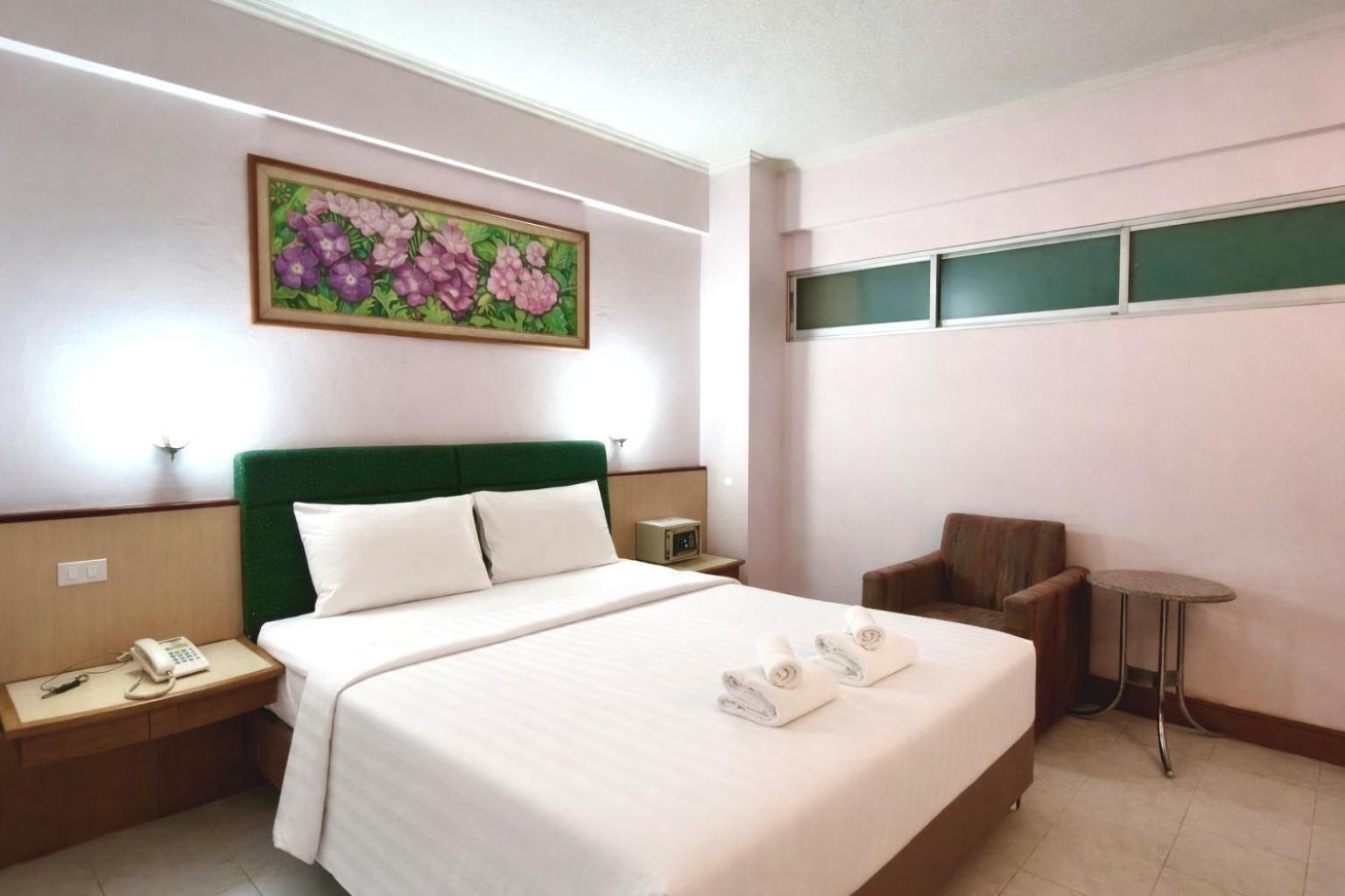 Deluxe Double or Twin Room