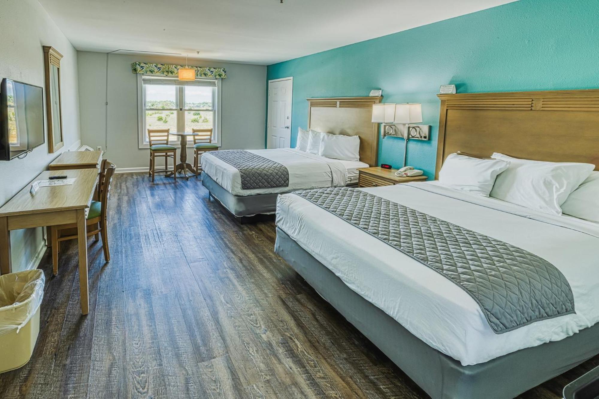Standard Queen Room - Non Oceanview