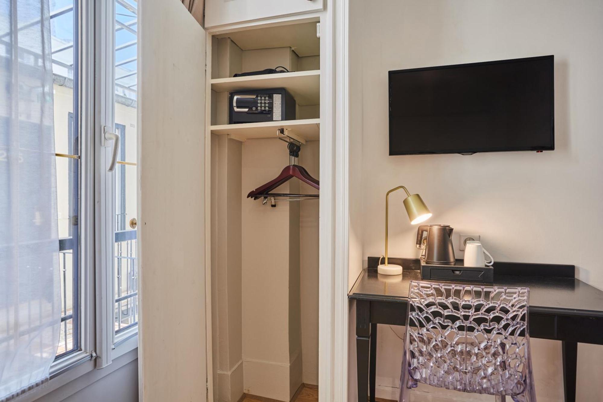 Quarto Twin Standard