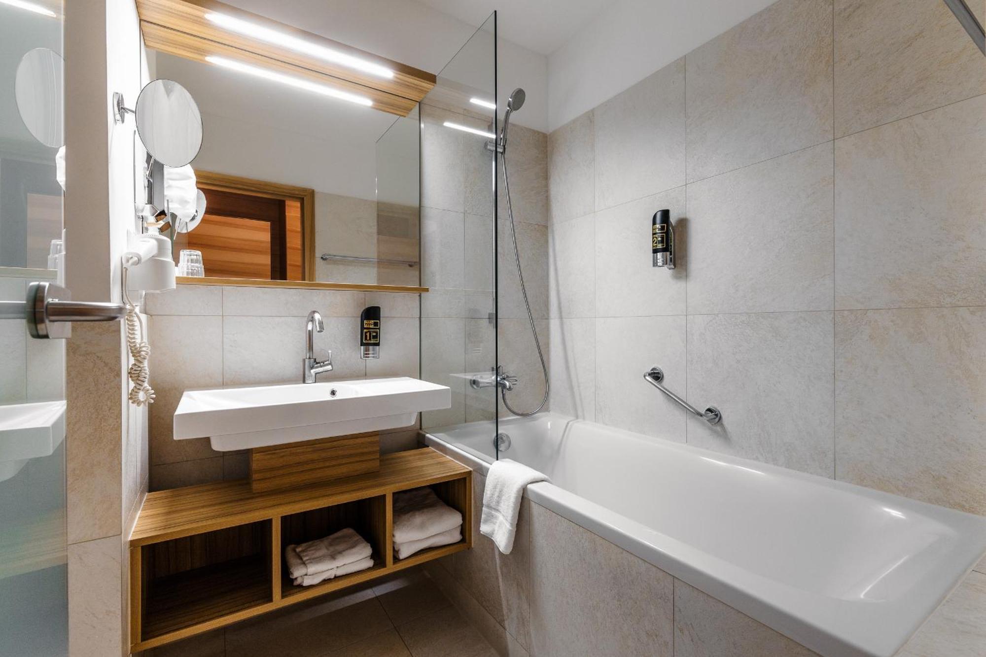 Double or Twin Room with parking space,1765796251:JPEG