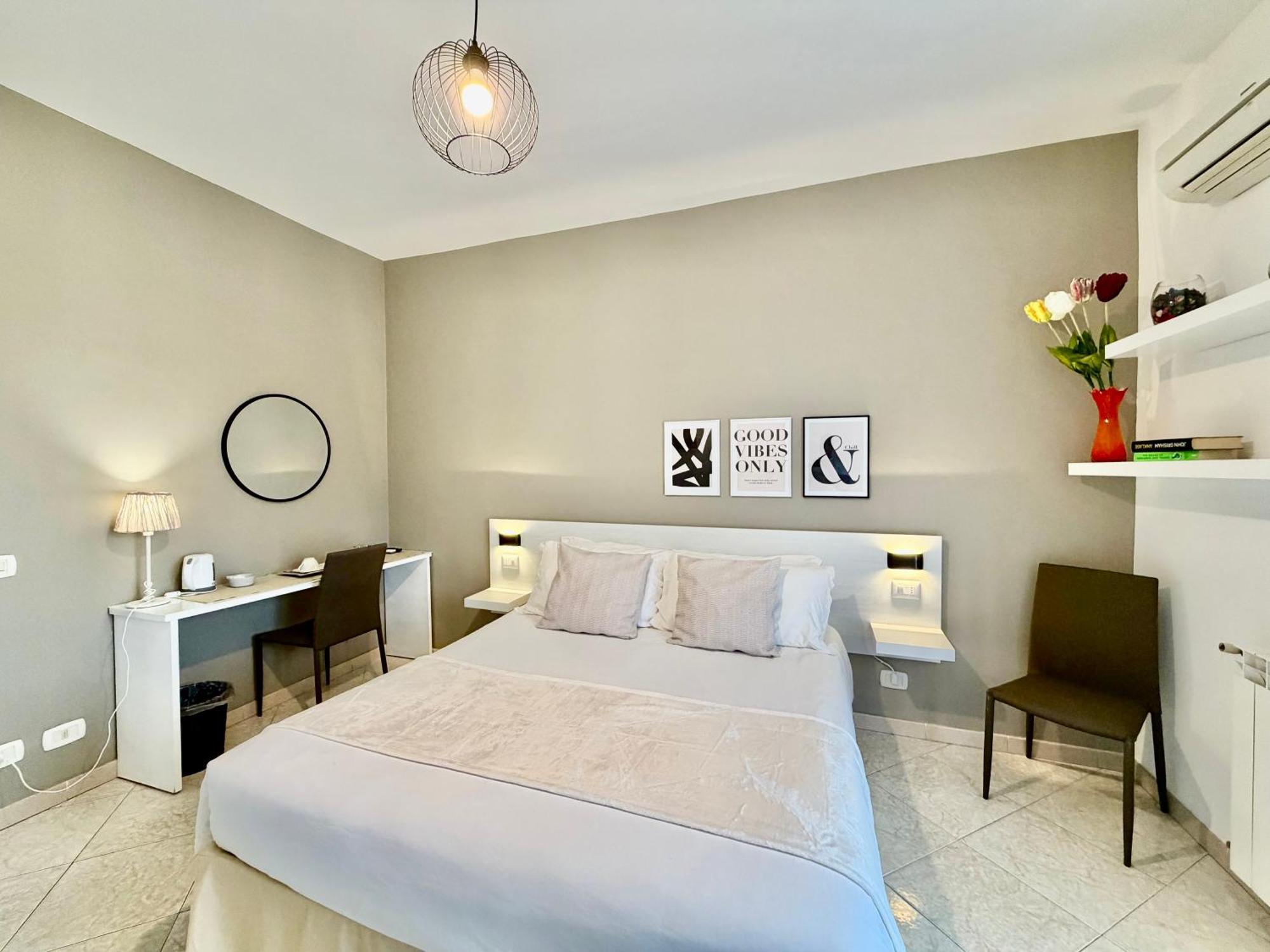 Double Room with Private External Bathroom,1765802913:JPEG
