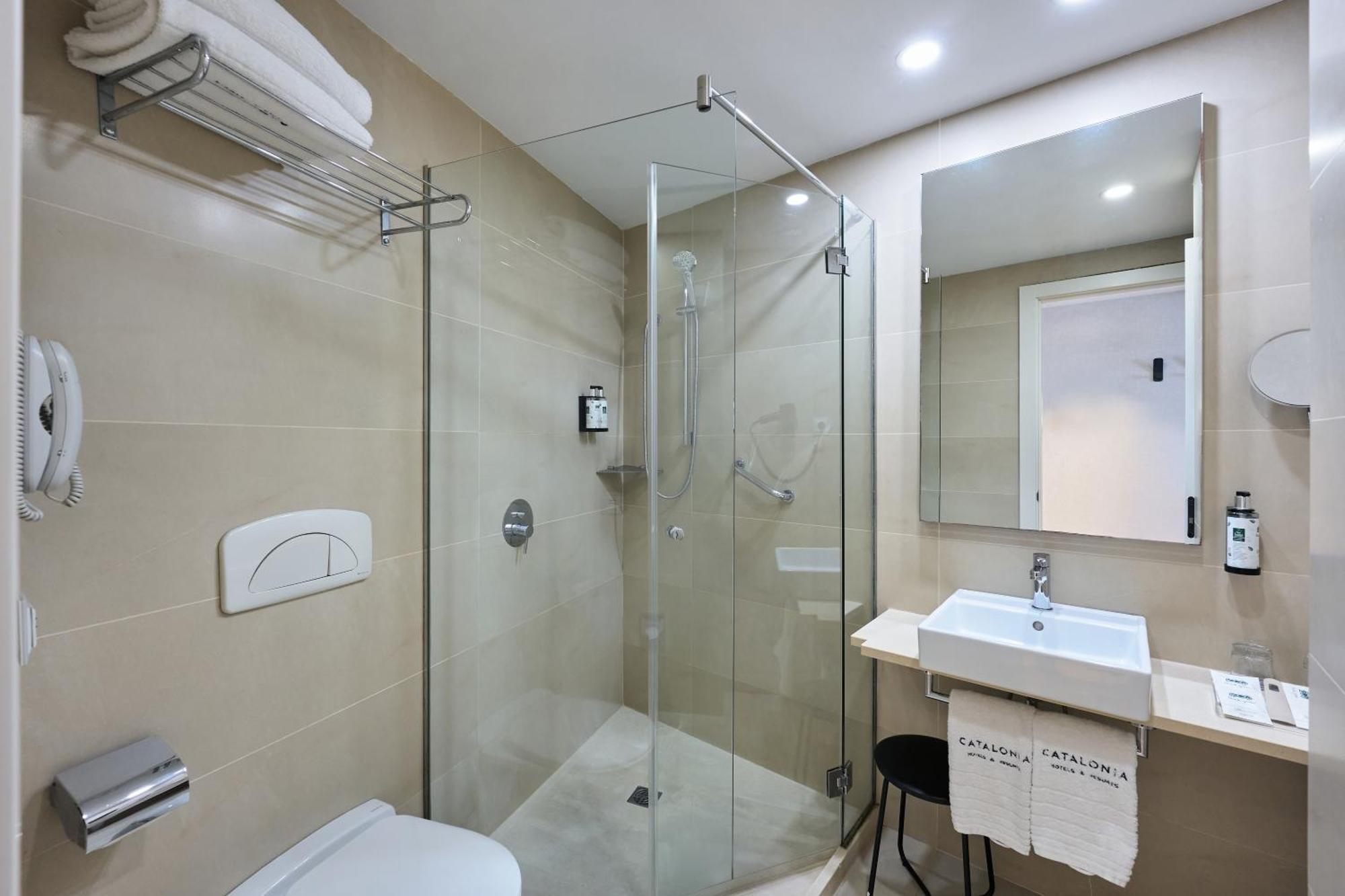 Premium Room,1765816107:JPEG