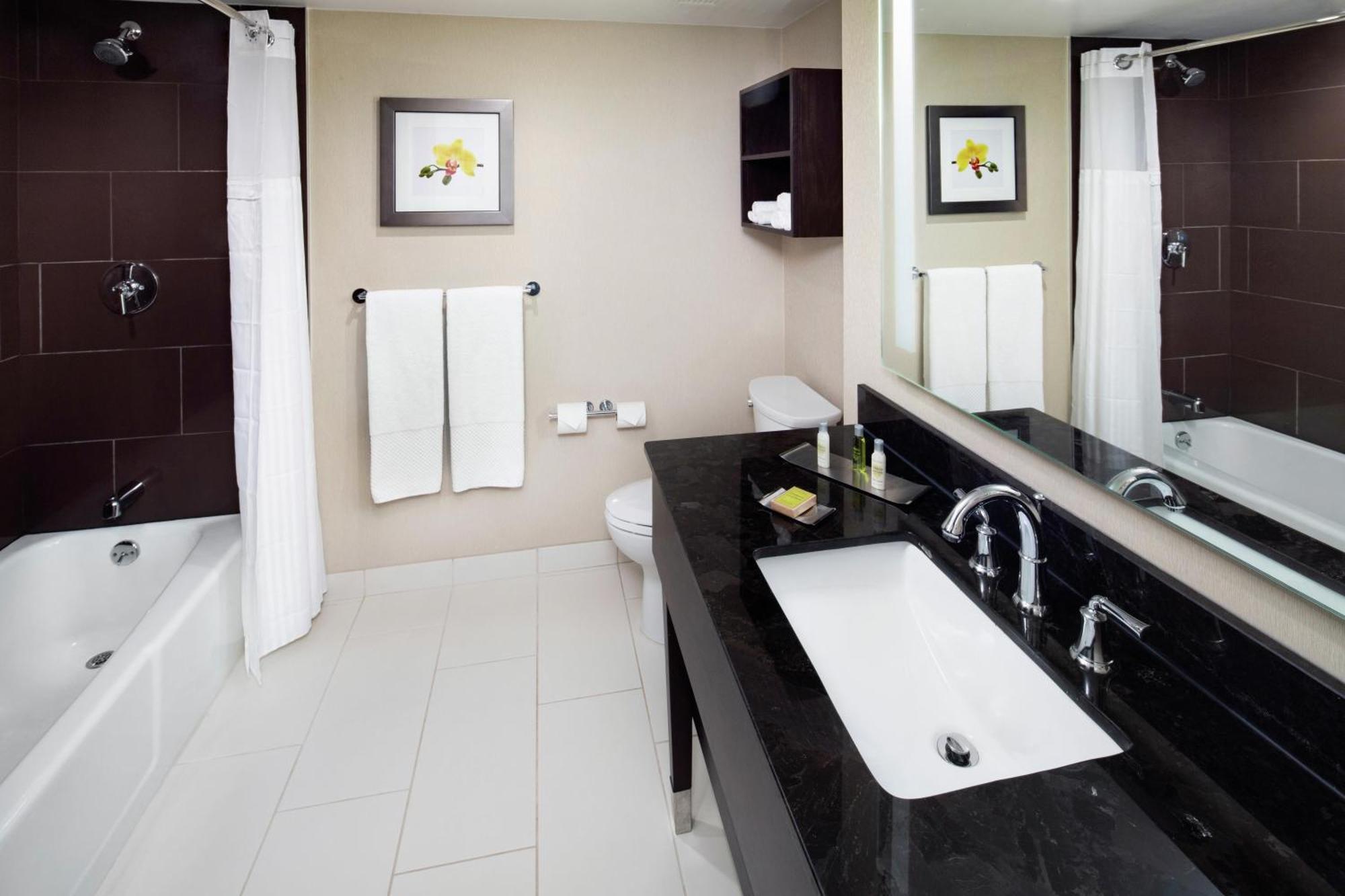 Double Room with Two Double Beds and Mountain View,1765820943:JPEG