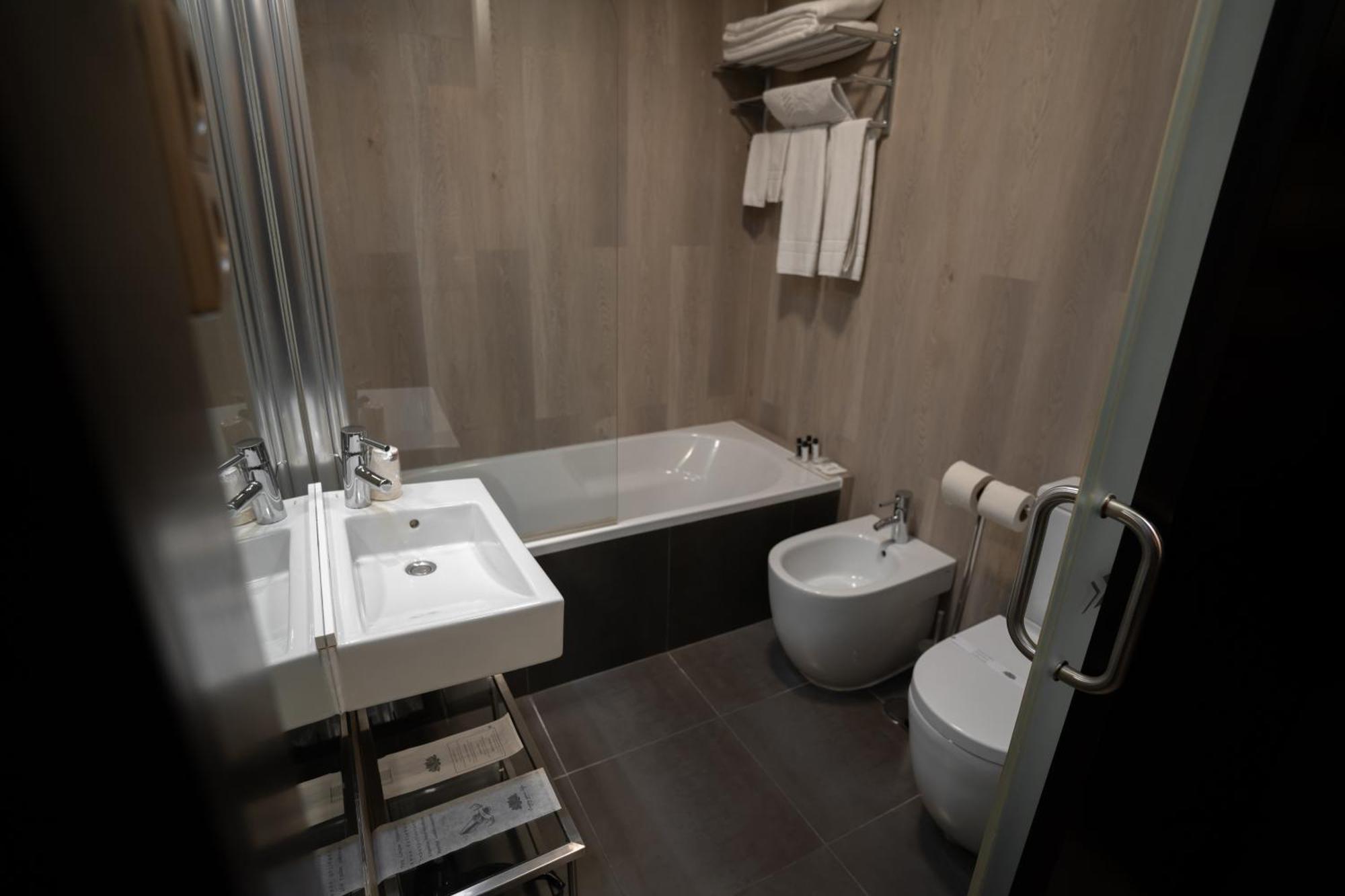 Quarto Duplo com Vista Piscina