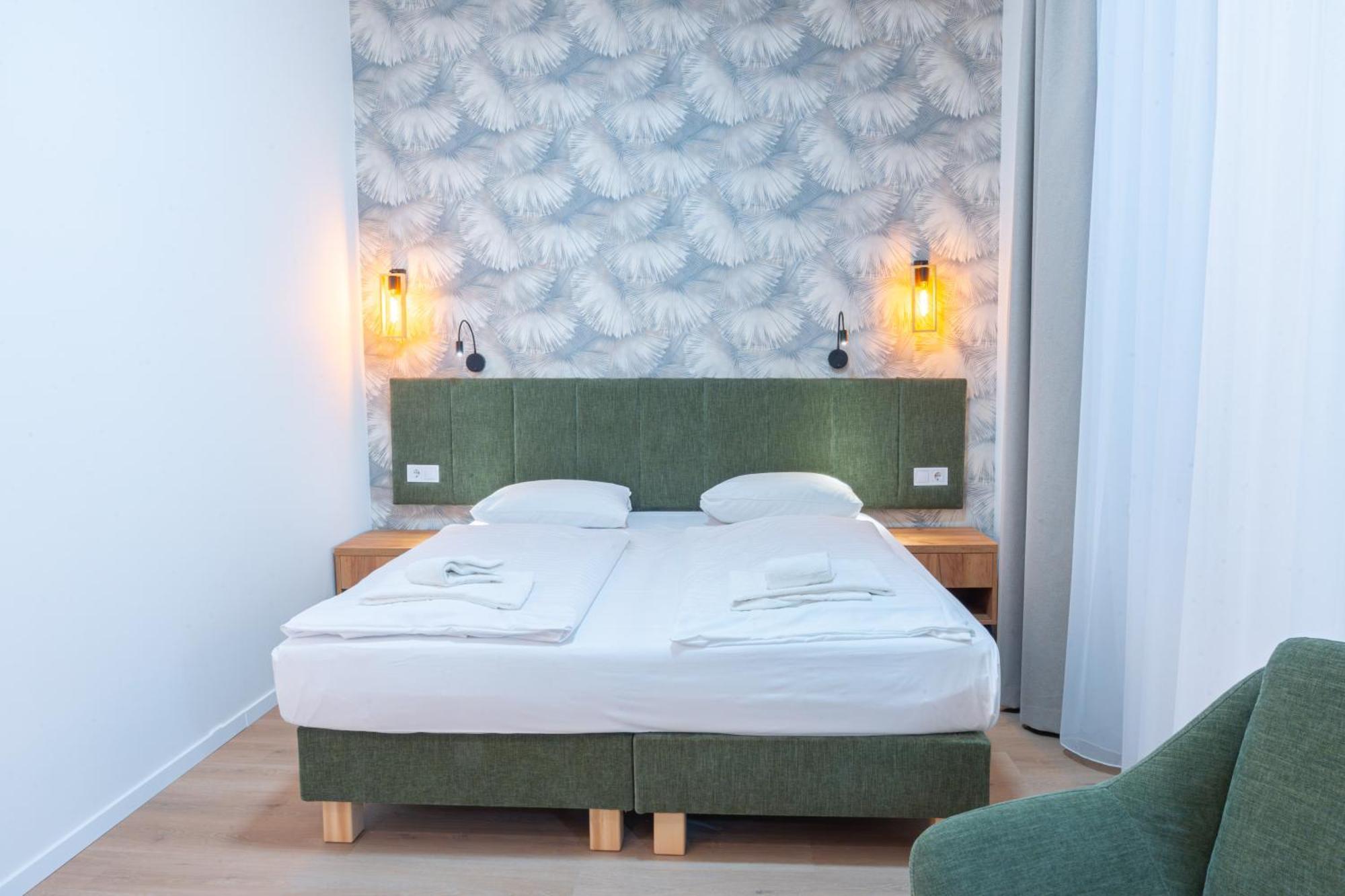 Standard Double or Twin Room with Backyard View,1765837361:JPEG