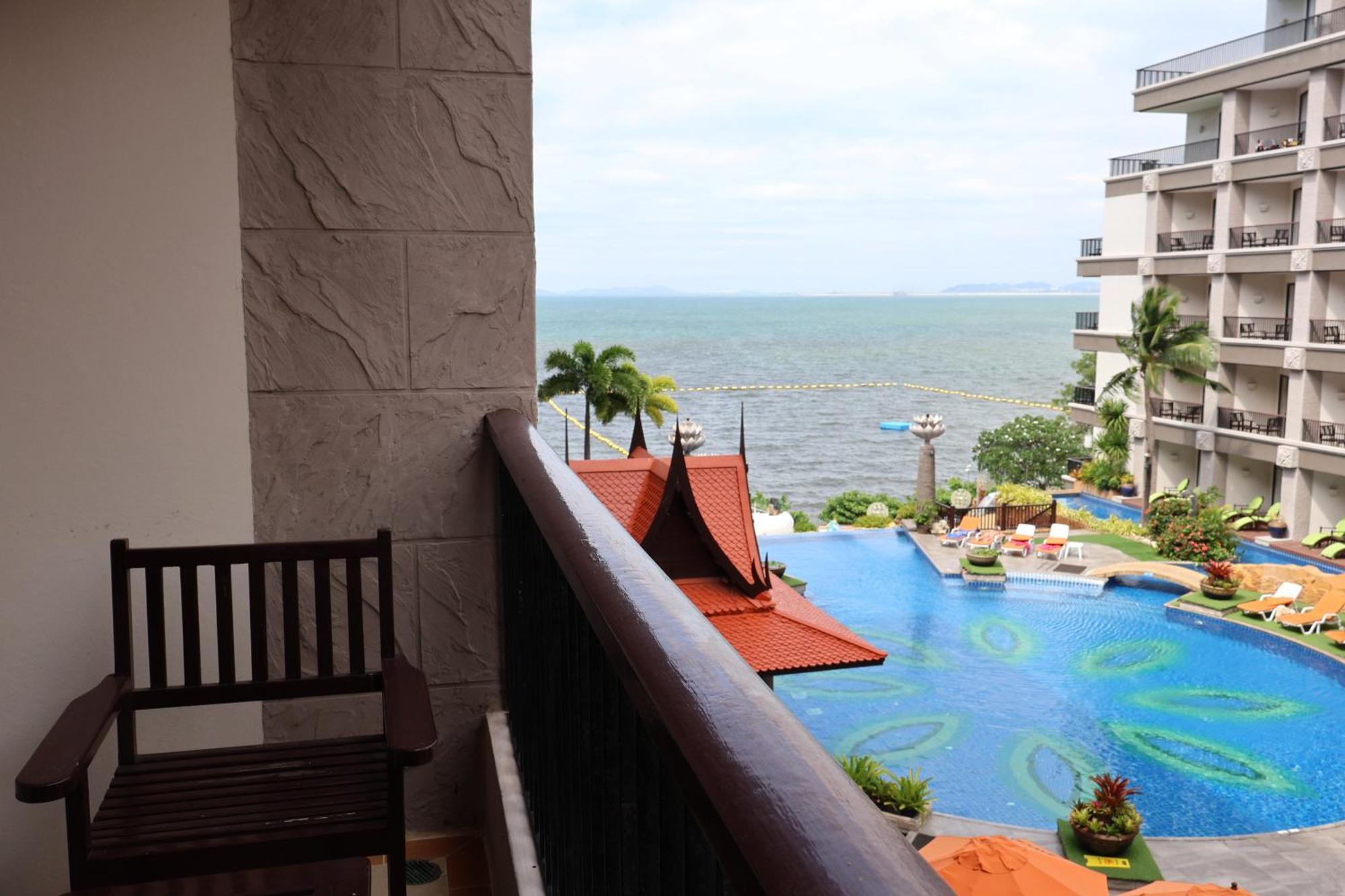 Deluxe Double or Twin Room Sea View