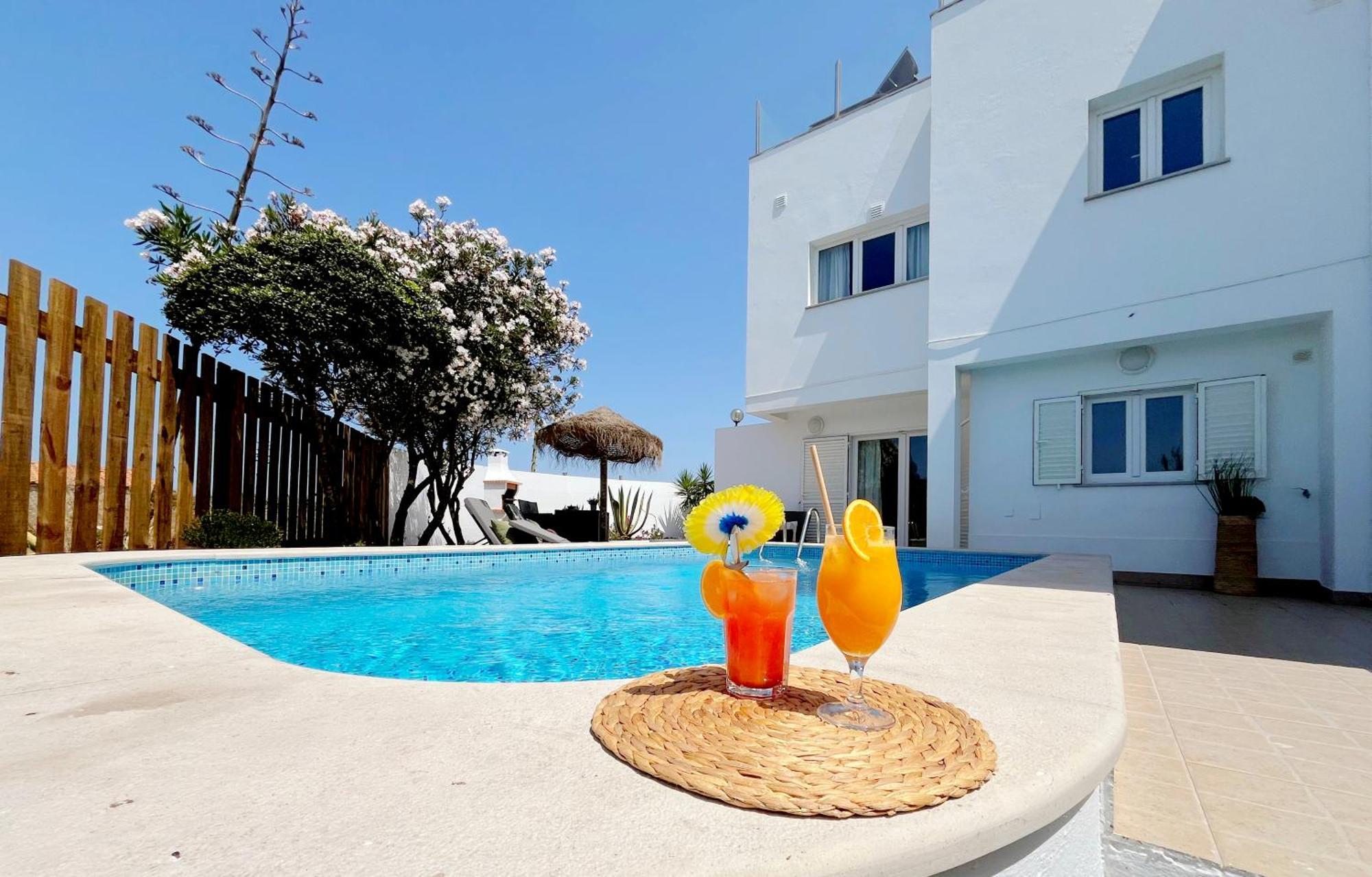 Villa com Piscina Privada