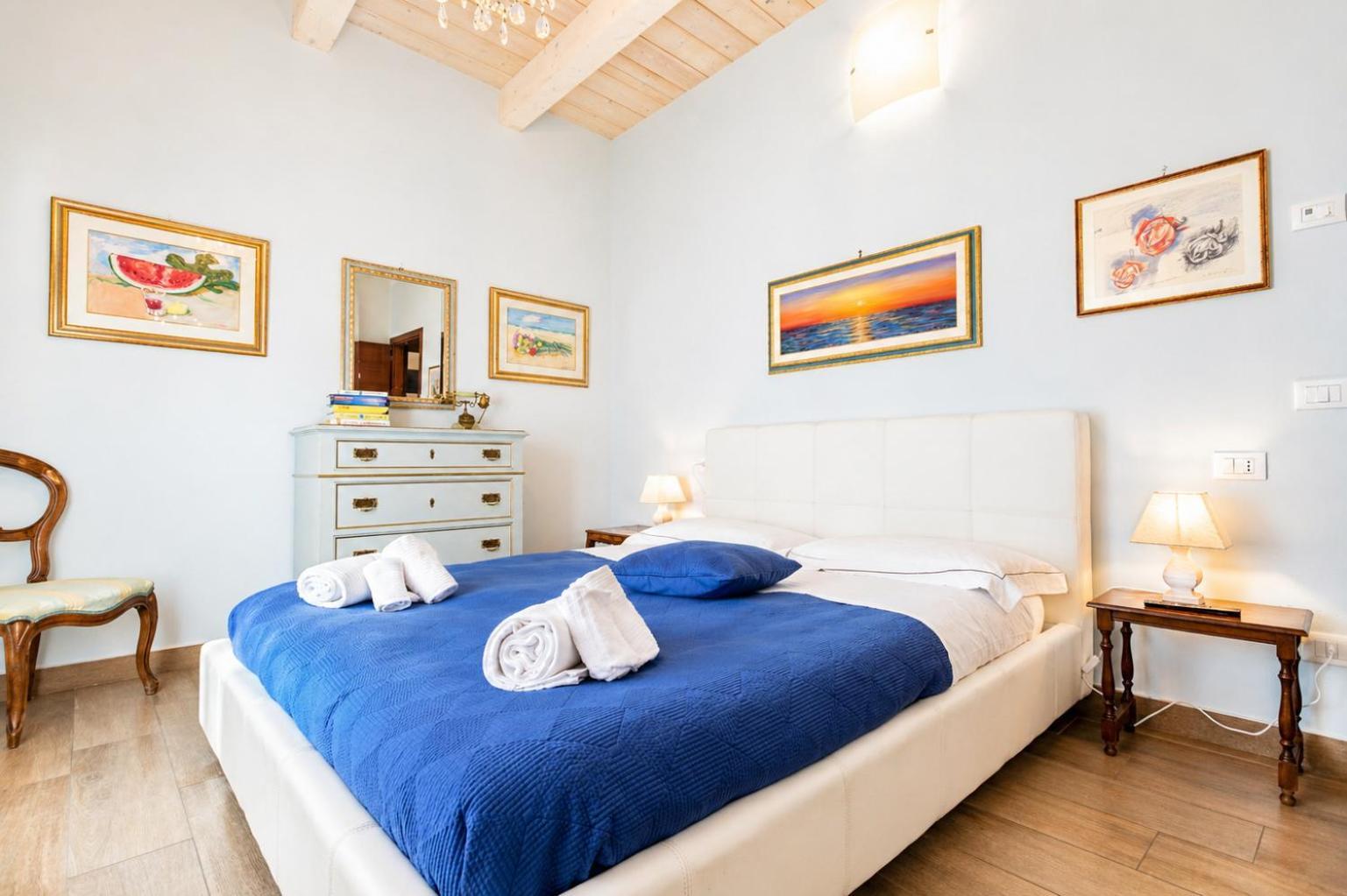 Standard Double Suite,1769825838:JPEG