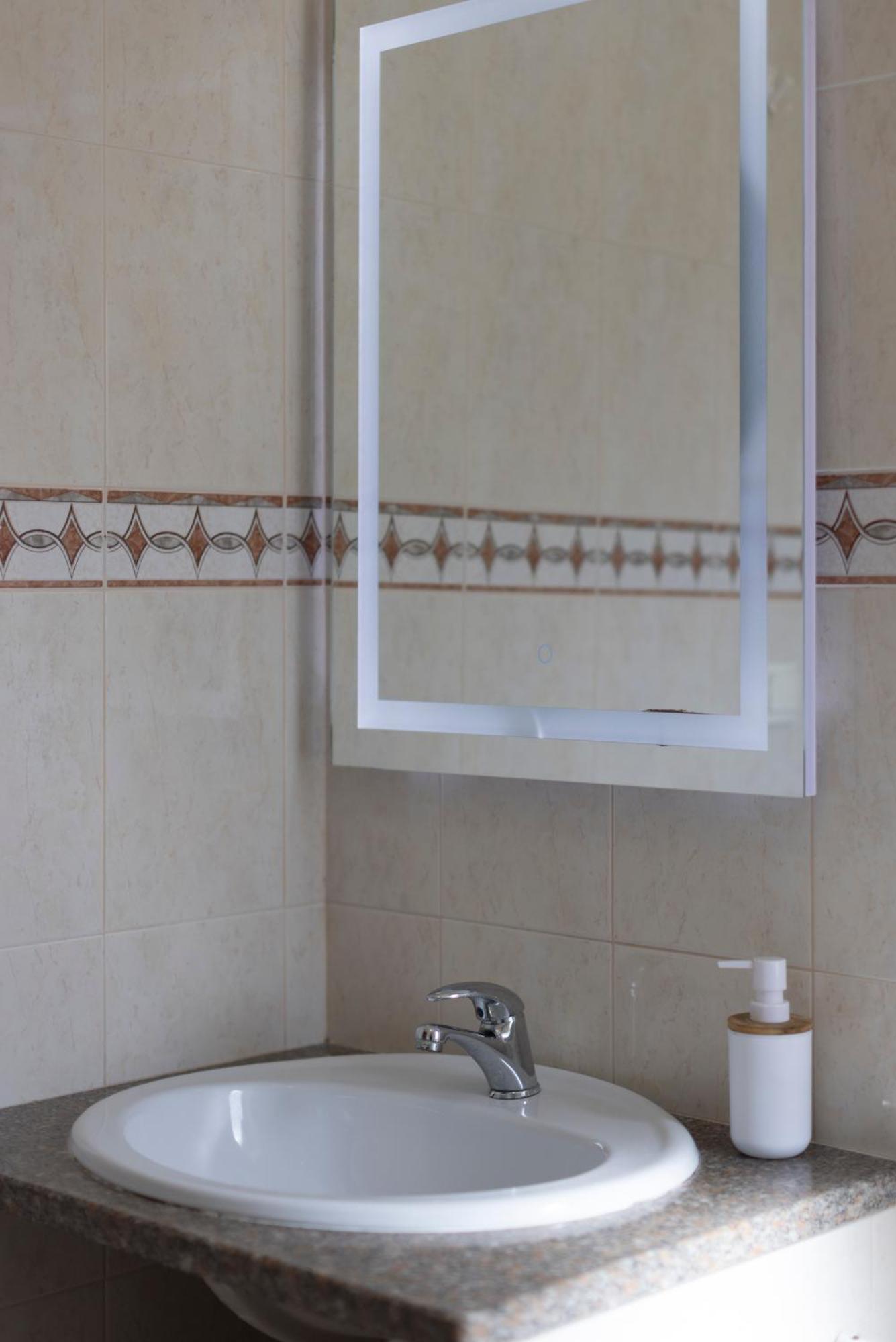 Quarto Duplo ou Twin com Casa de Banho Privativa
