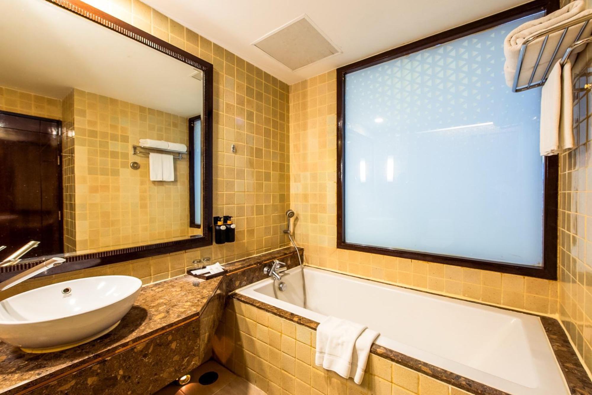 Deluxe Double or Twin Room Sea View