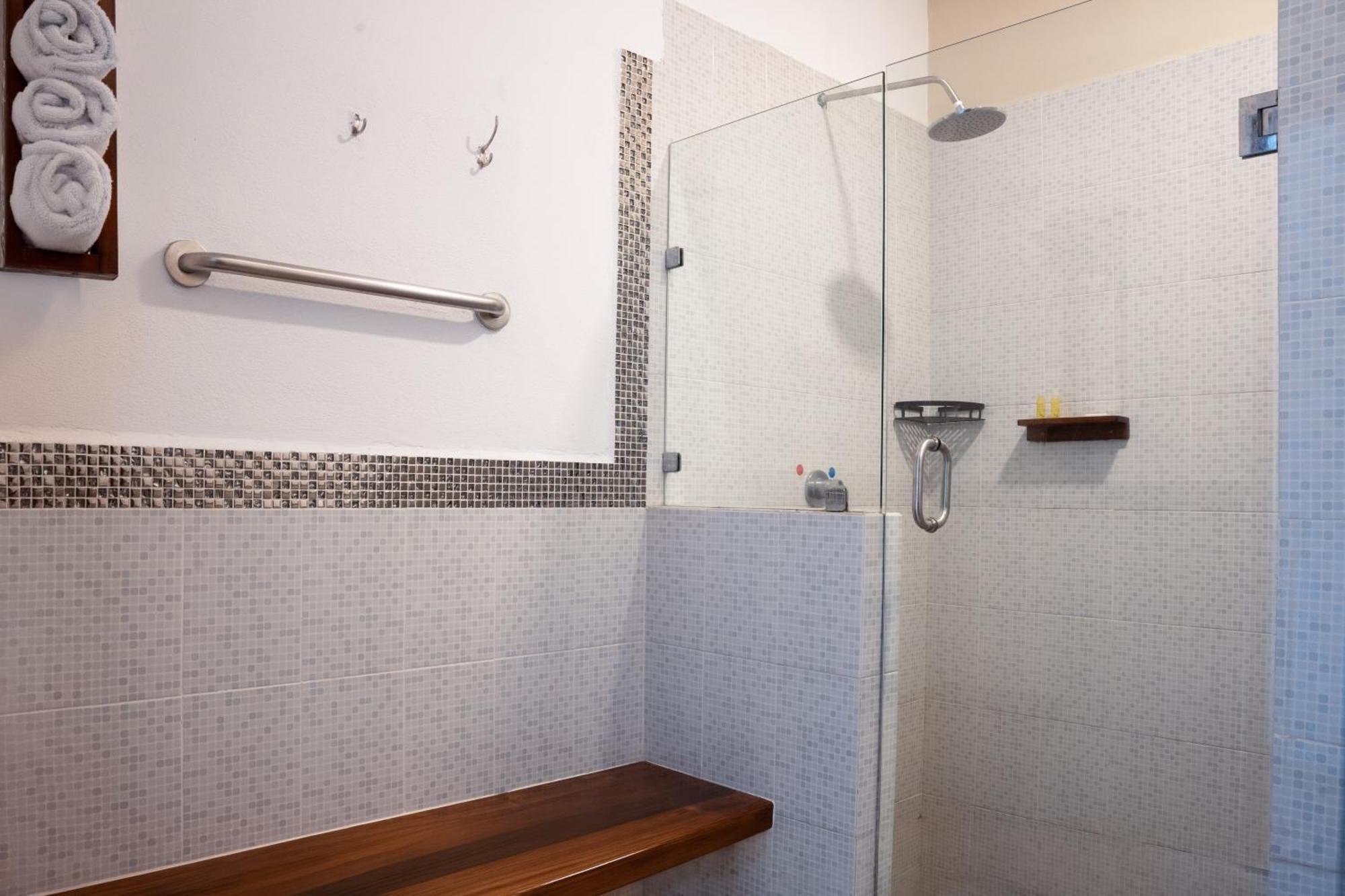 Large Double Room,1766225205:JPEG