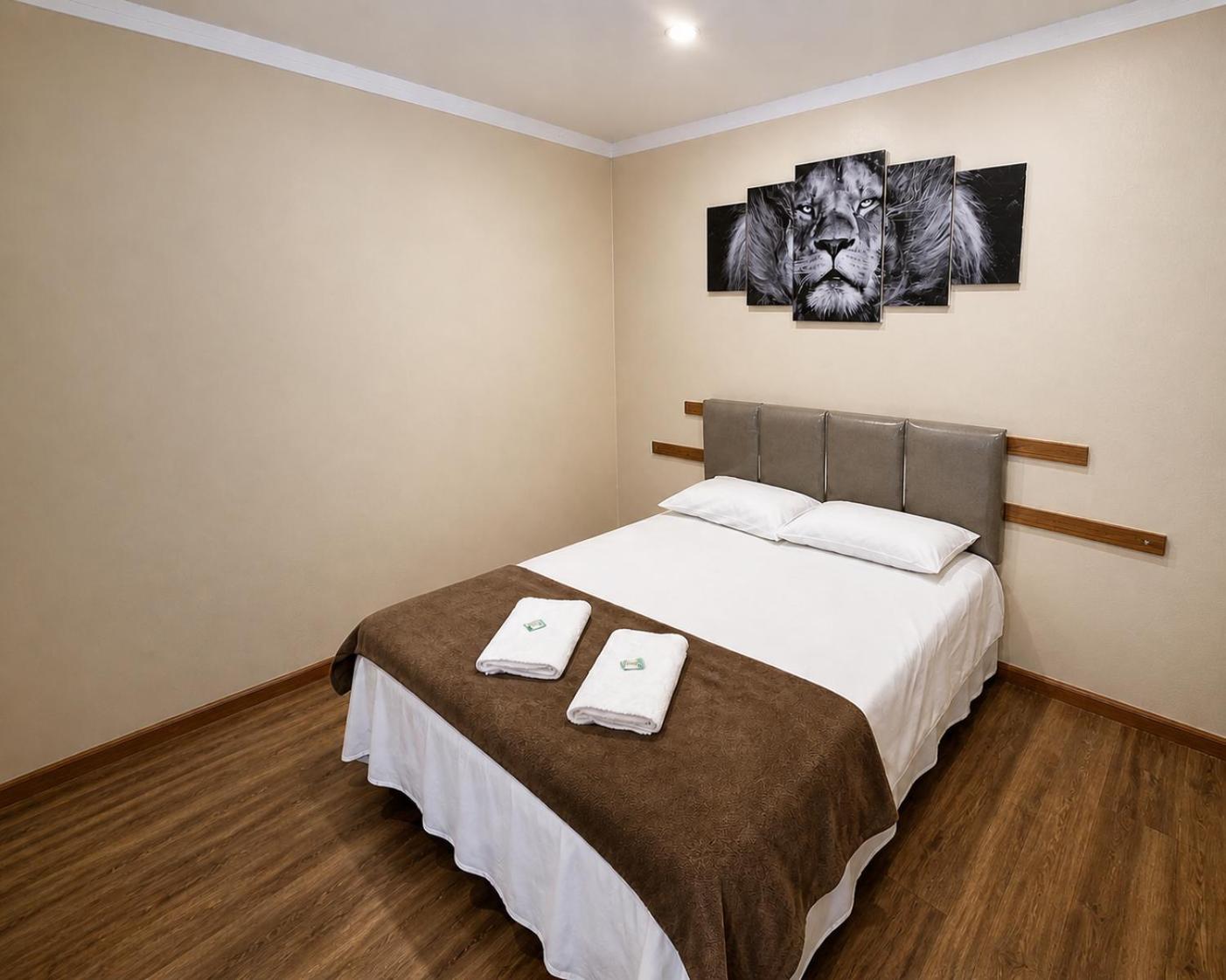 Quarto Triplo Econômico